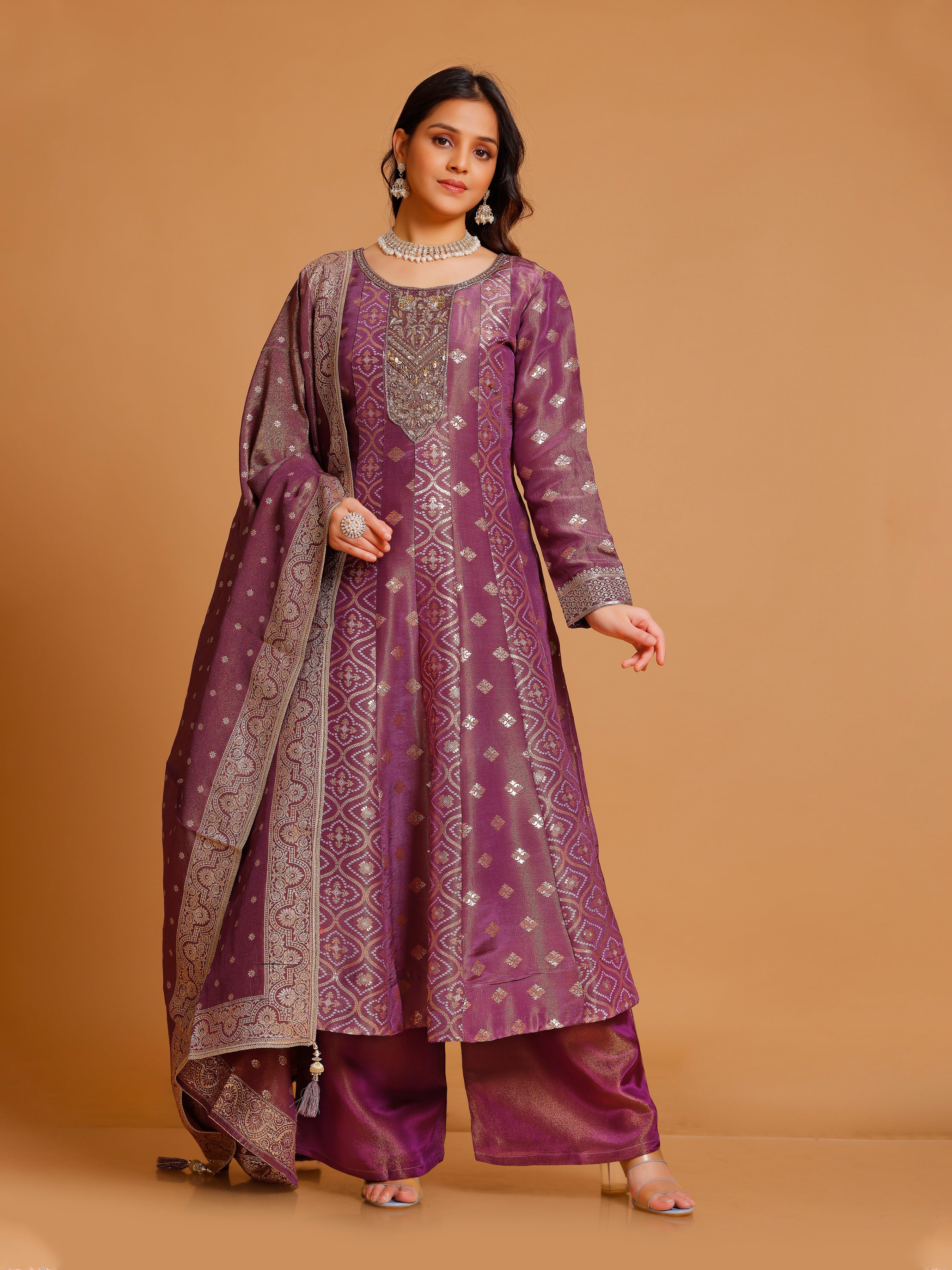 Niva Palazzo Suit
