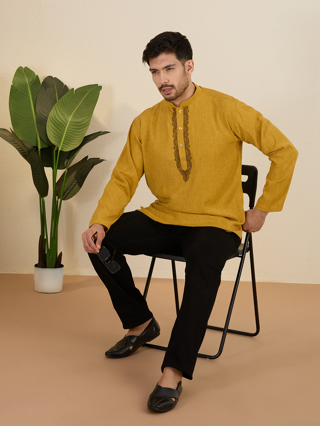 Mens Embroidered Kurta