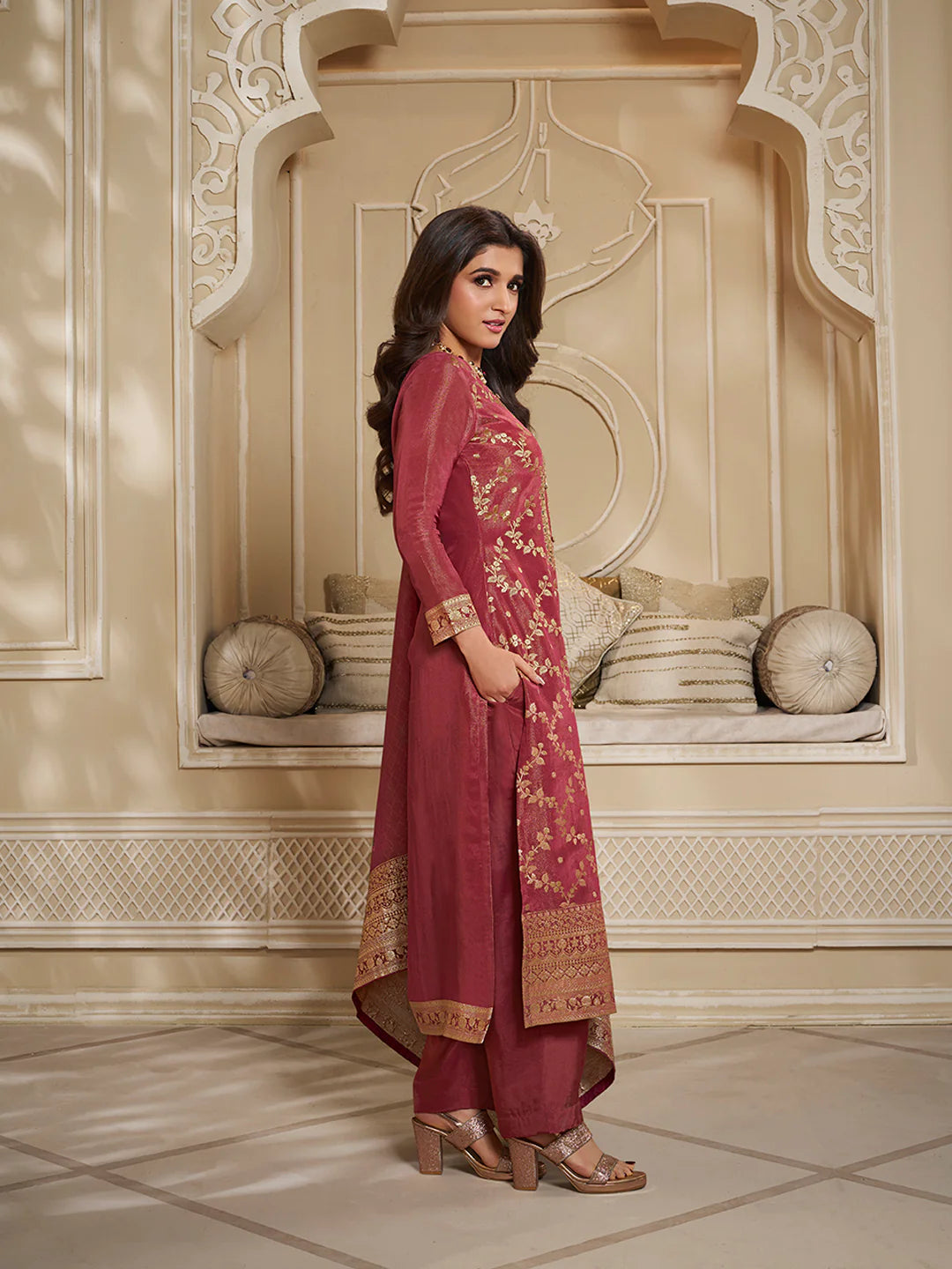 Sunita Kamiz & Pant