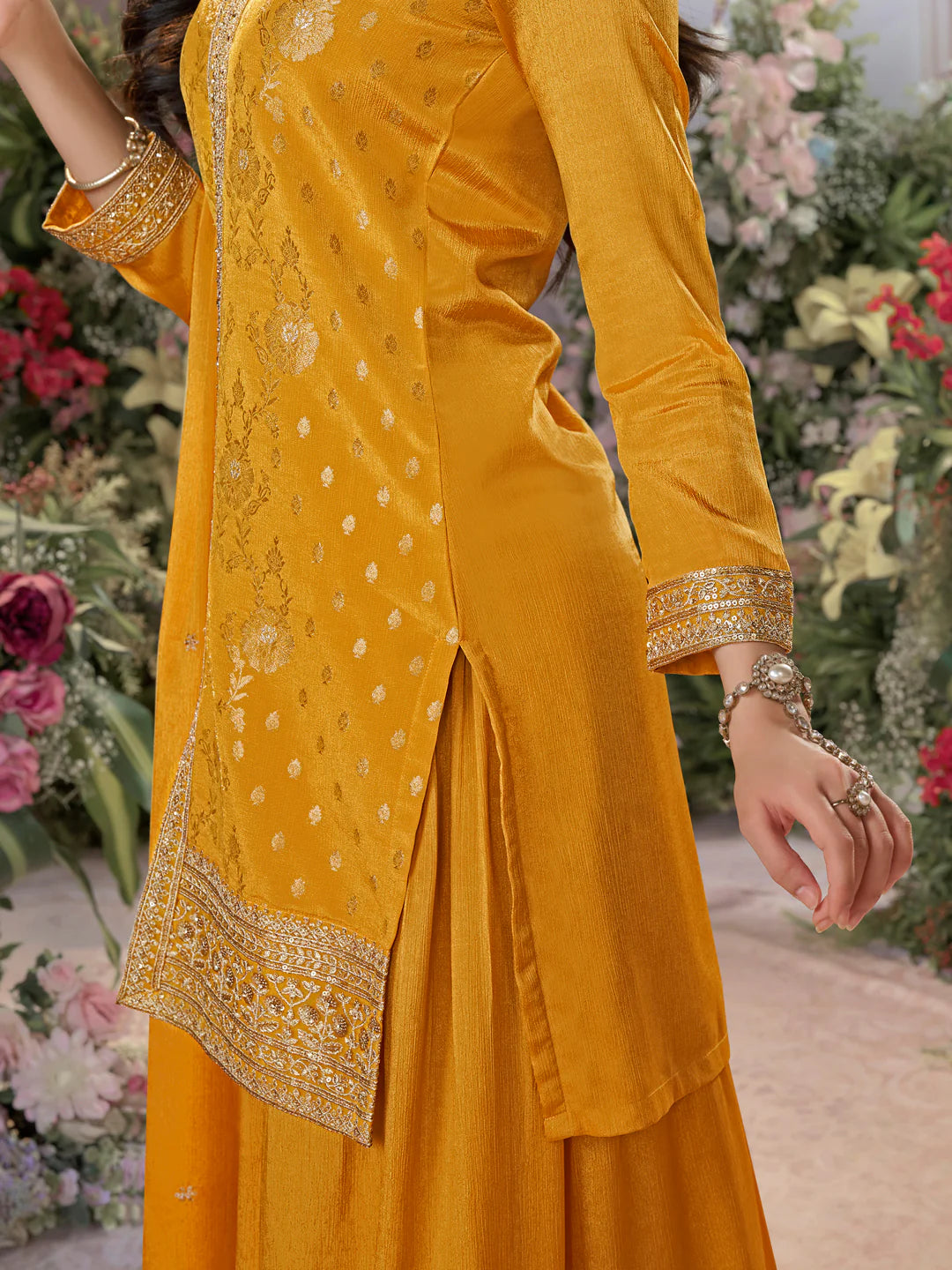 Vani Palazzo Suit