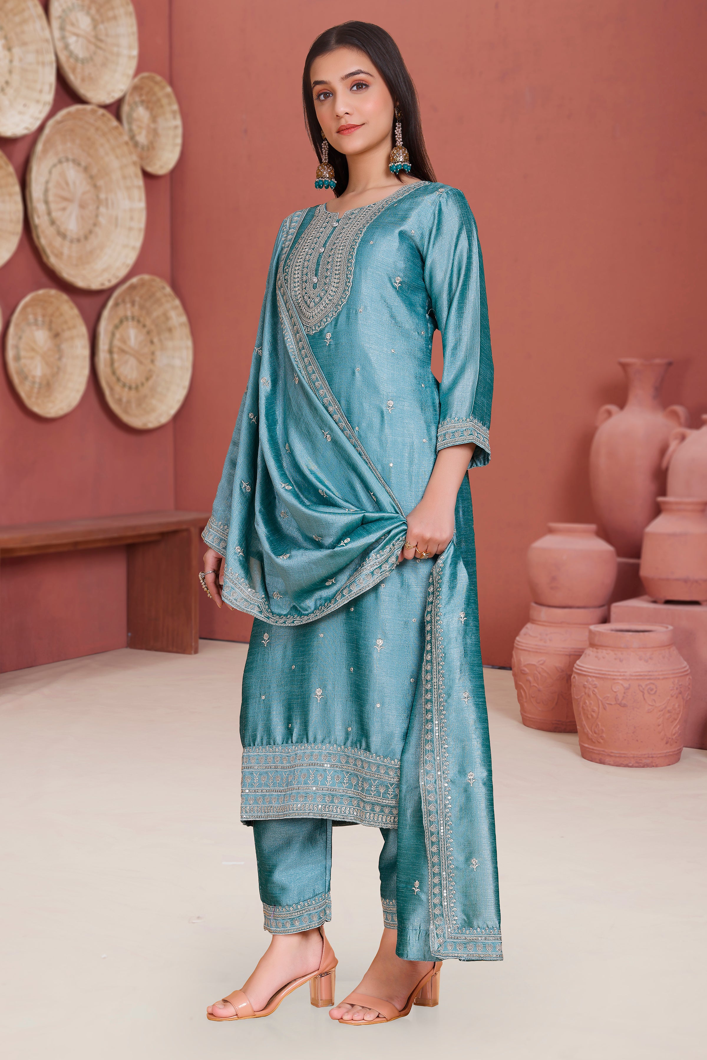 Kareena Kamiz & Pant
