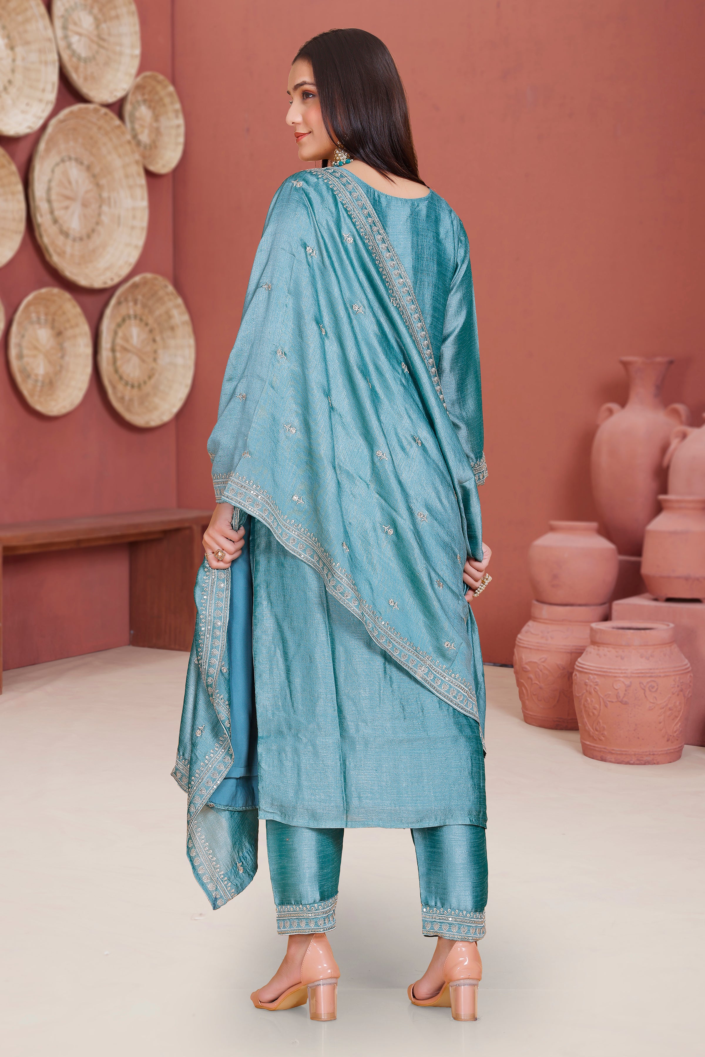 Kareena Kamiz & Pant