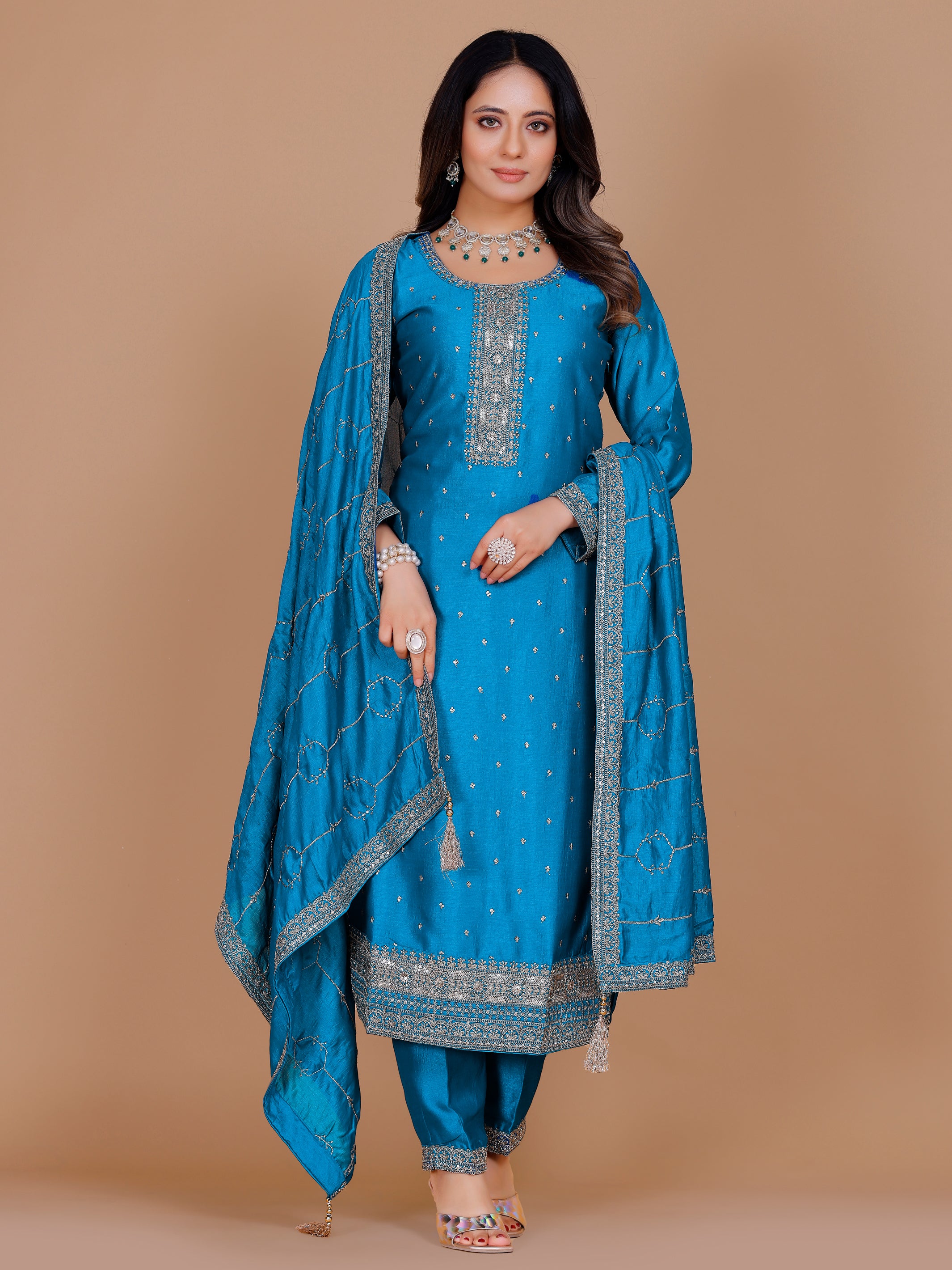 Aanya Kamiz & Pant