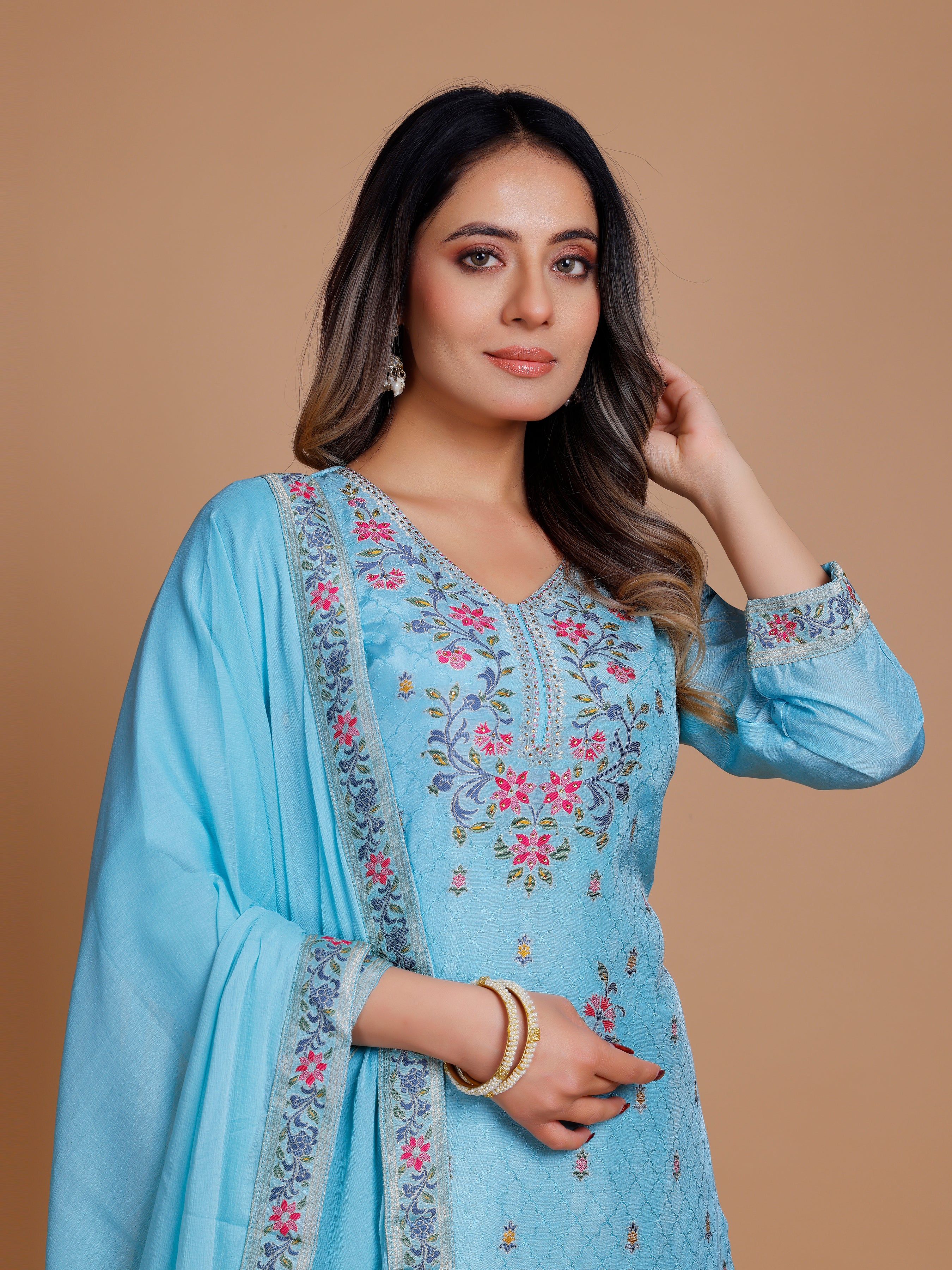 Kanika Kamiz & Pant