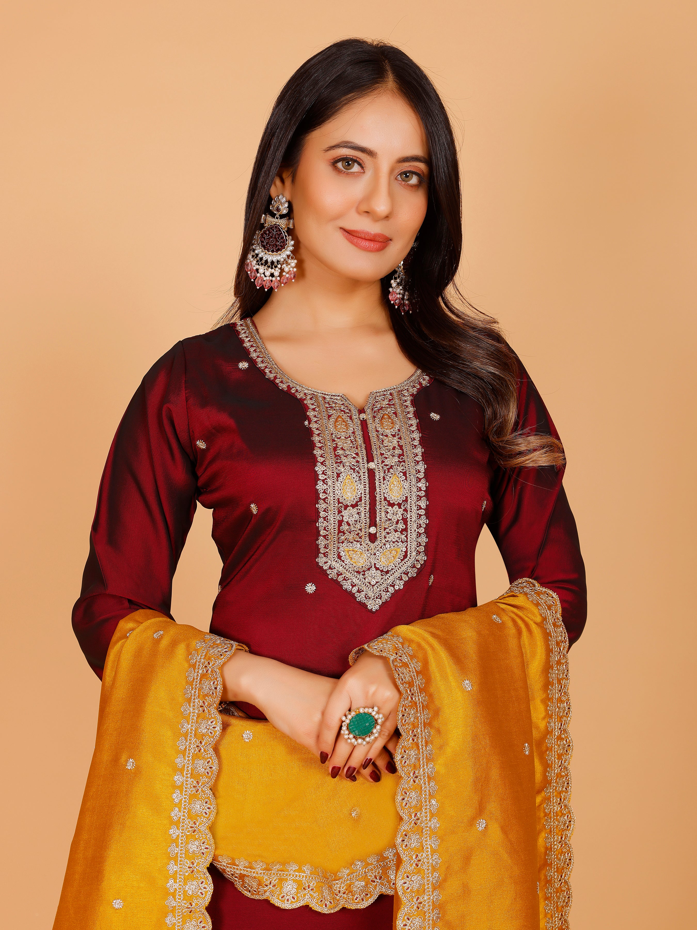 Nisha Kamiz & Pant