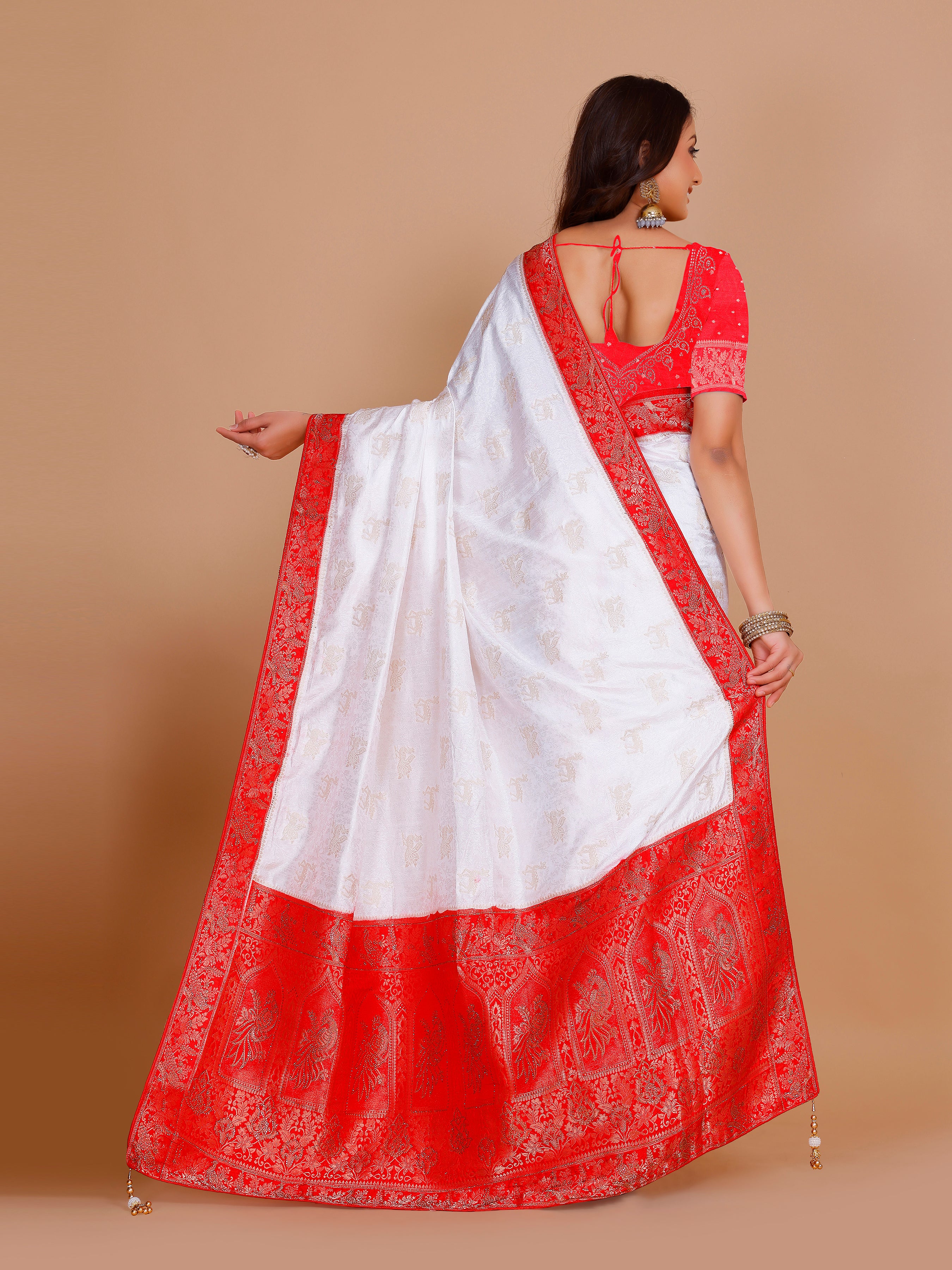 Nirja Saree