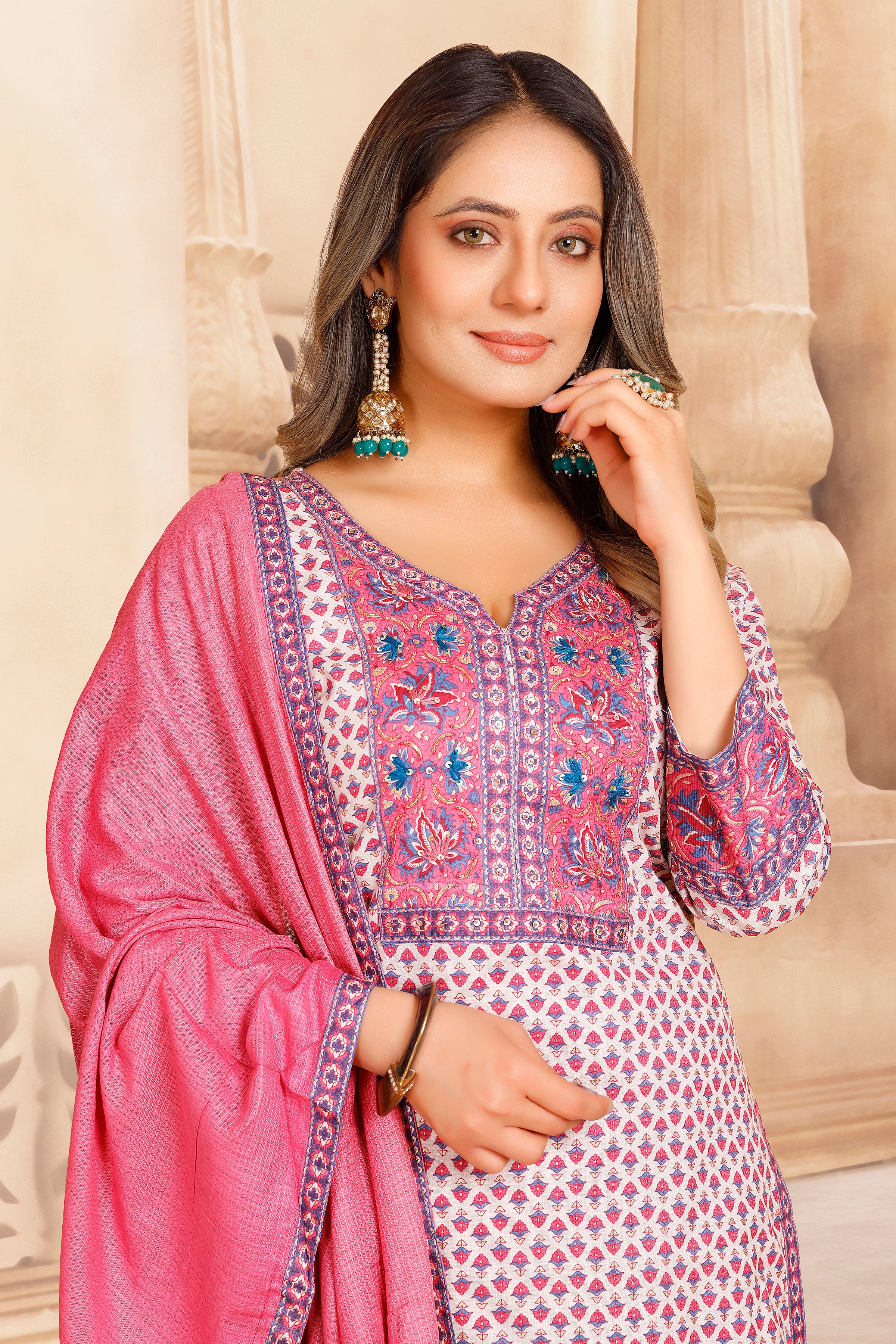 Kanika Kamiz & Pant