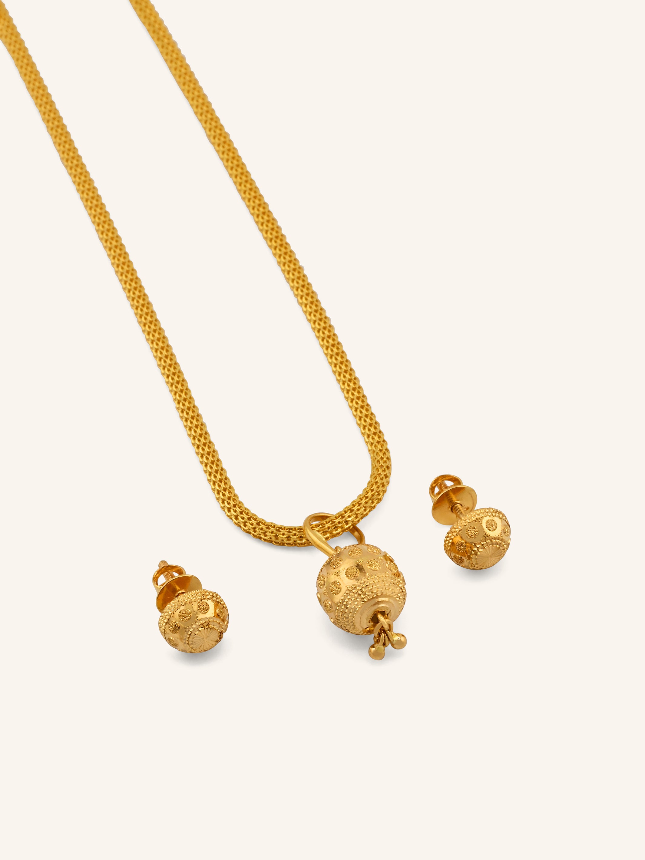 22ct Gold Ball Pendant Set