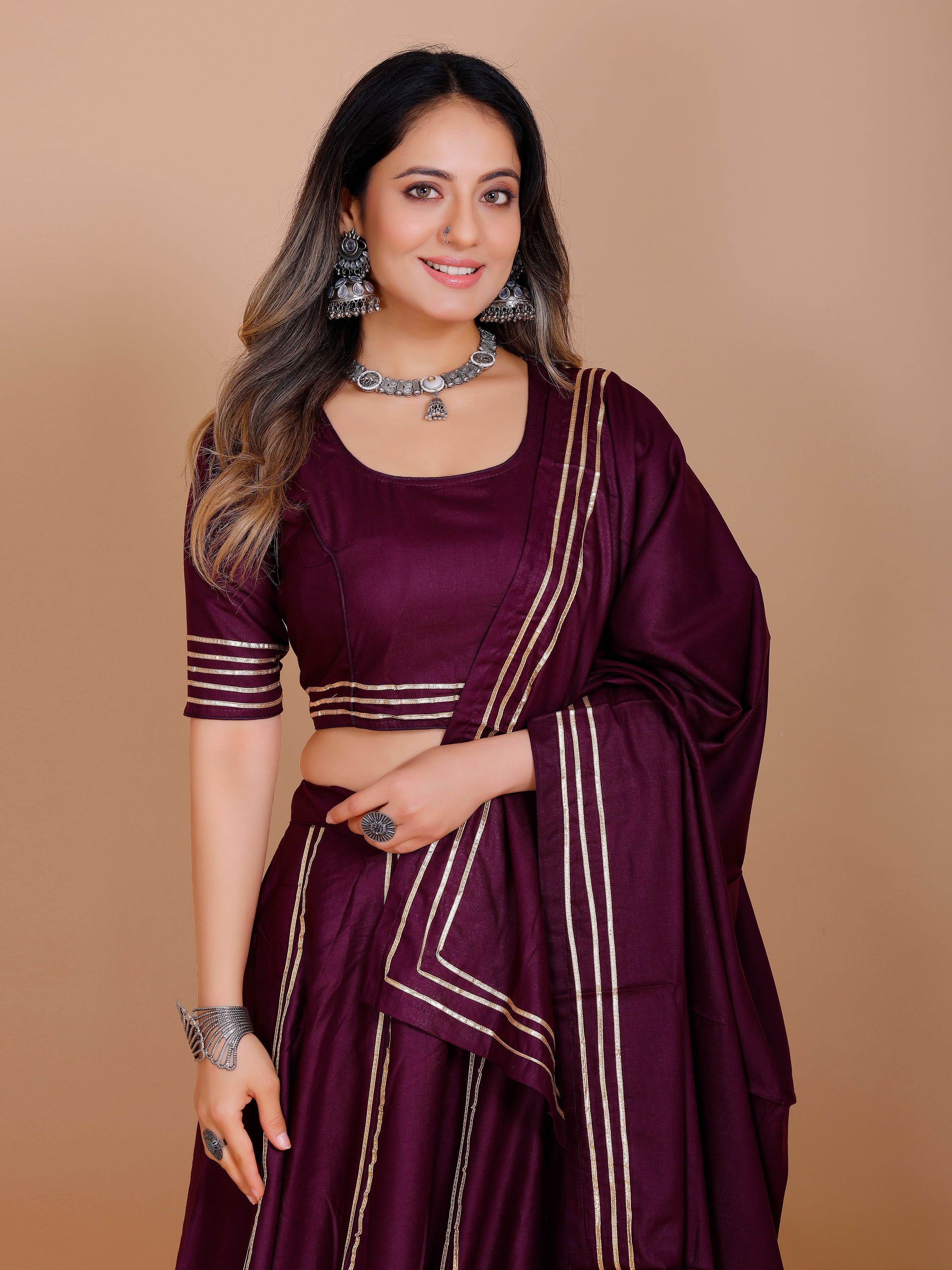 Meera Lahenga Choli