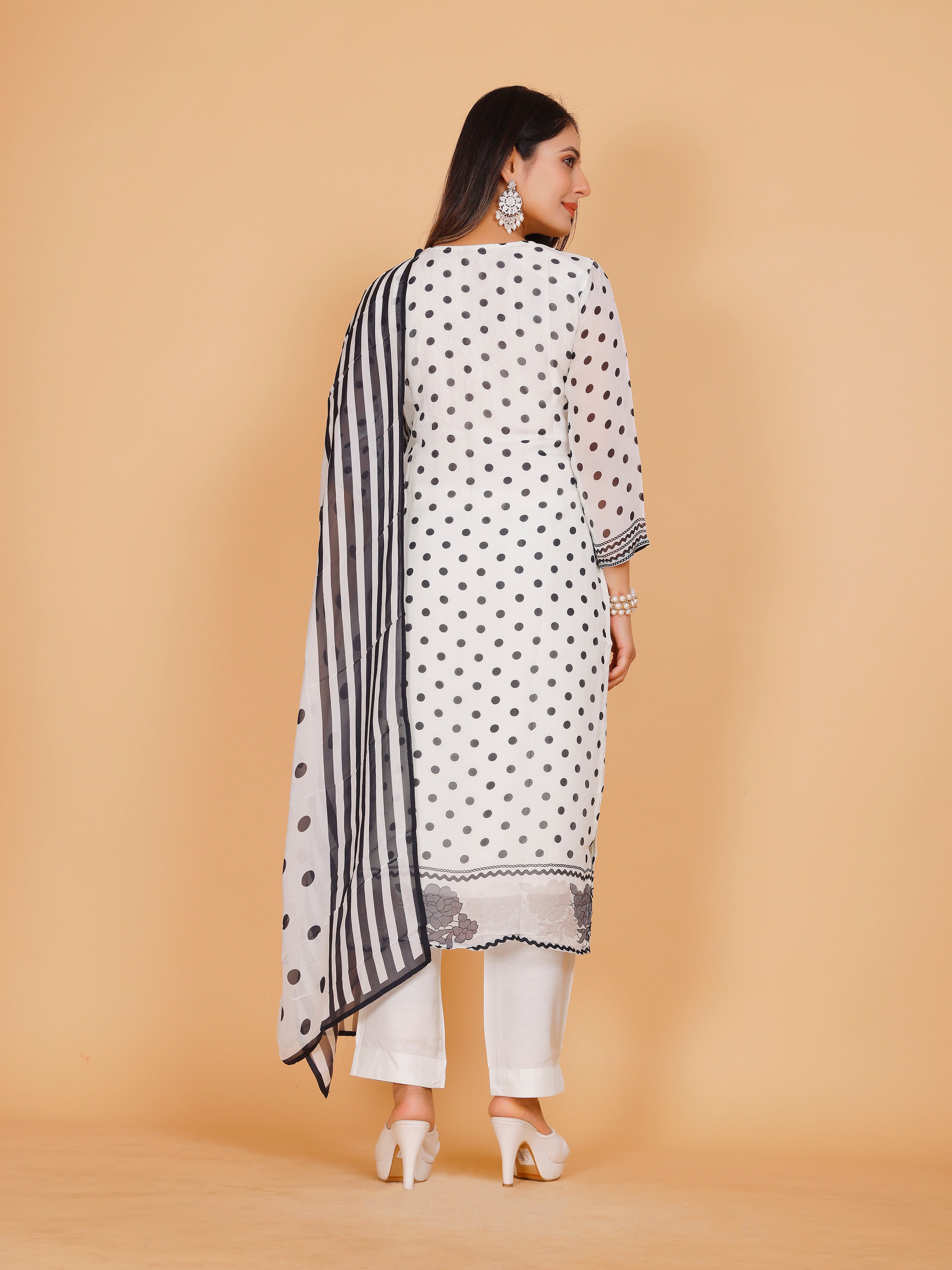 Adhya Kamiz & Pant