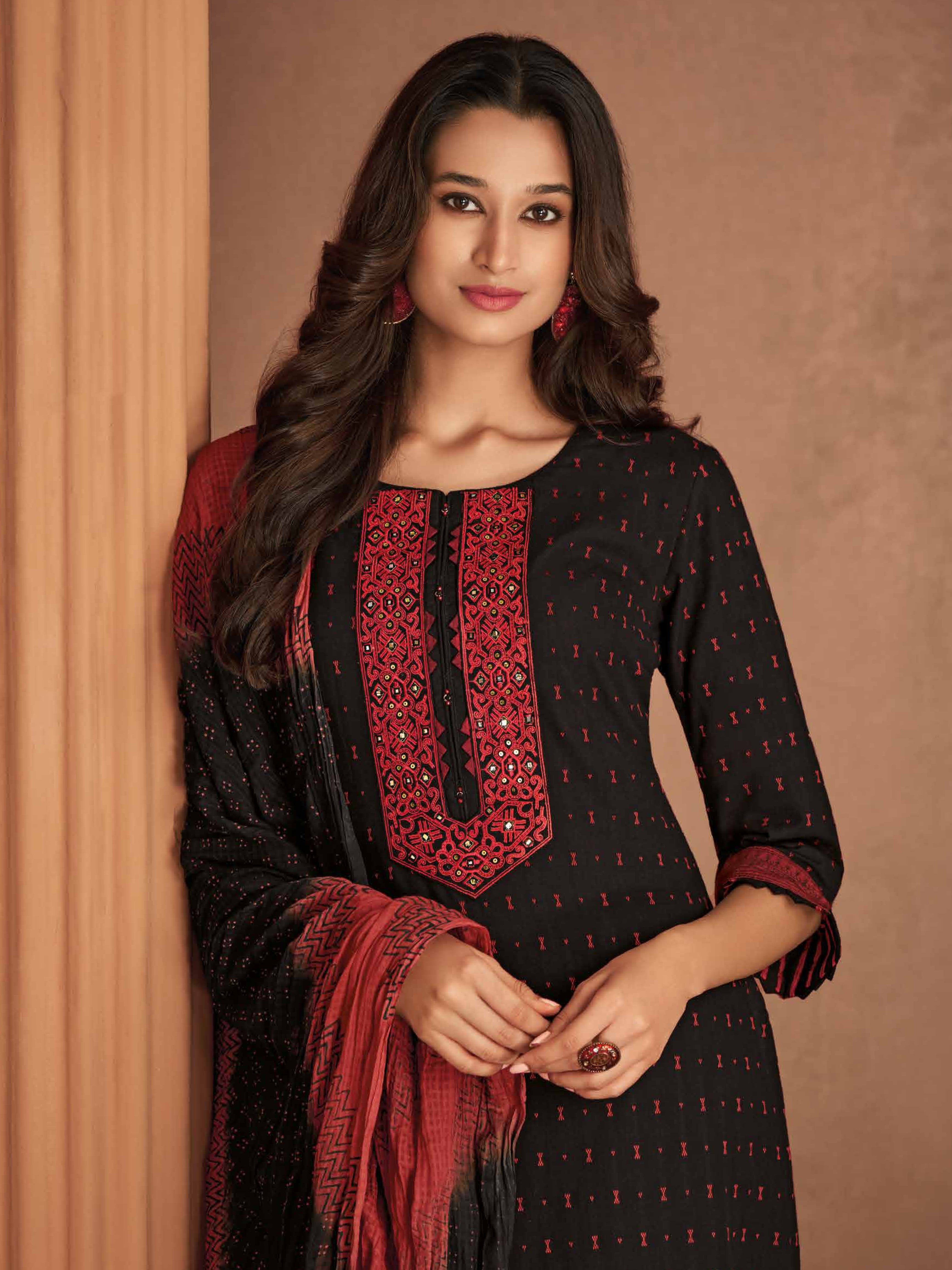Abhira Kamiz & Pant