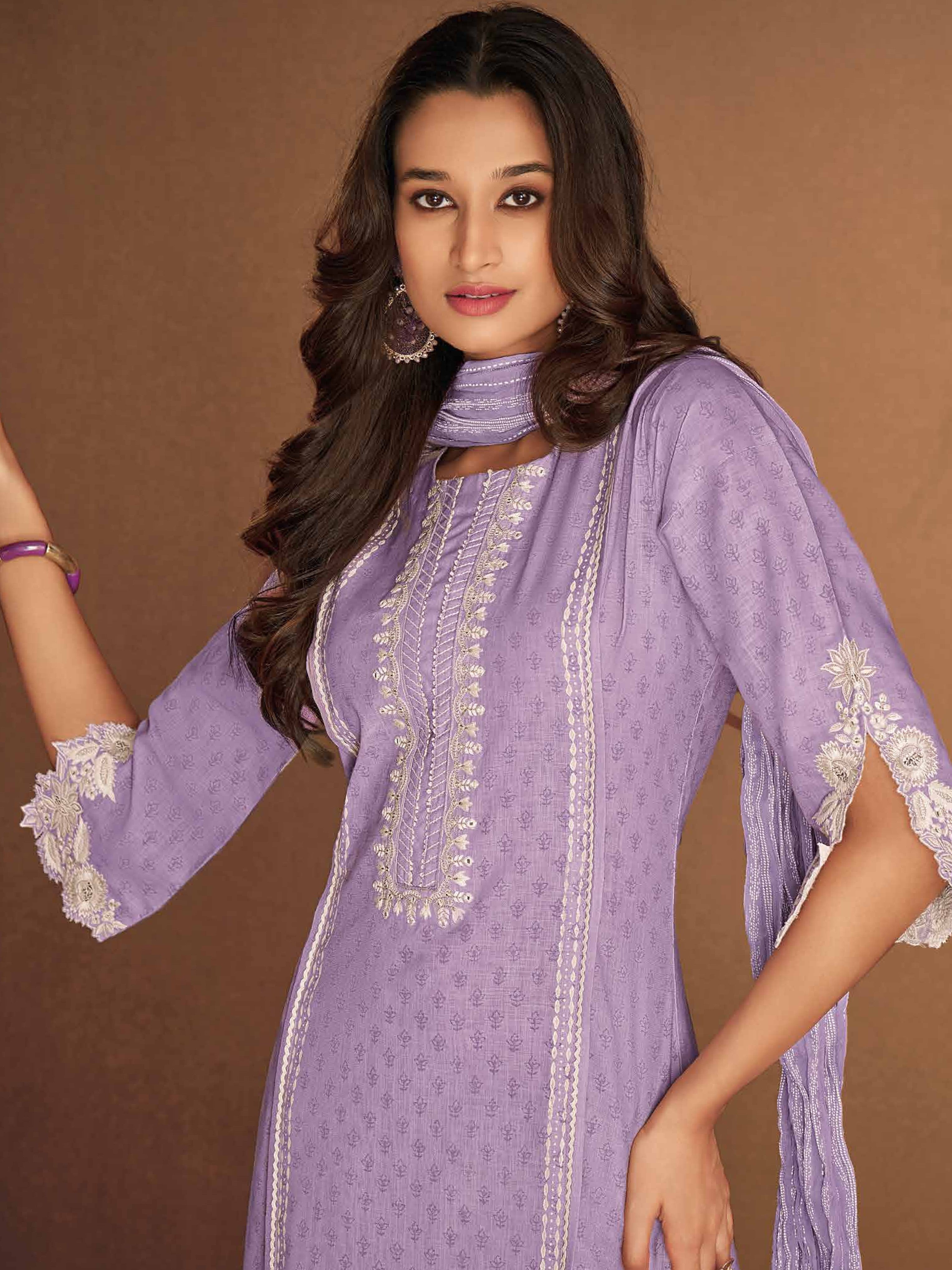 Abhira Kamiz & Pant