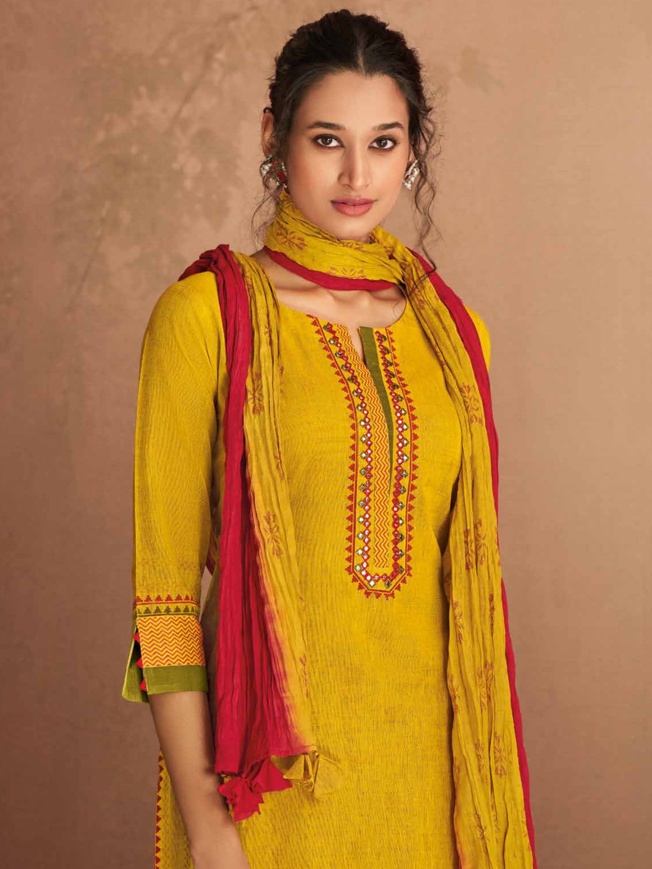 Abhira Kamiz & Pant