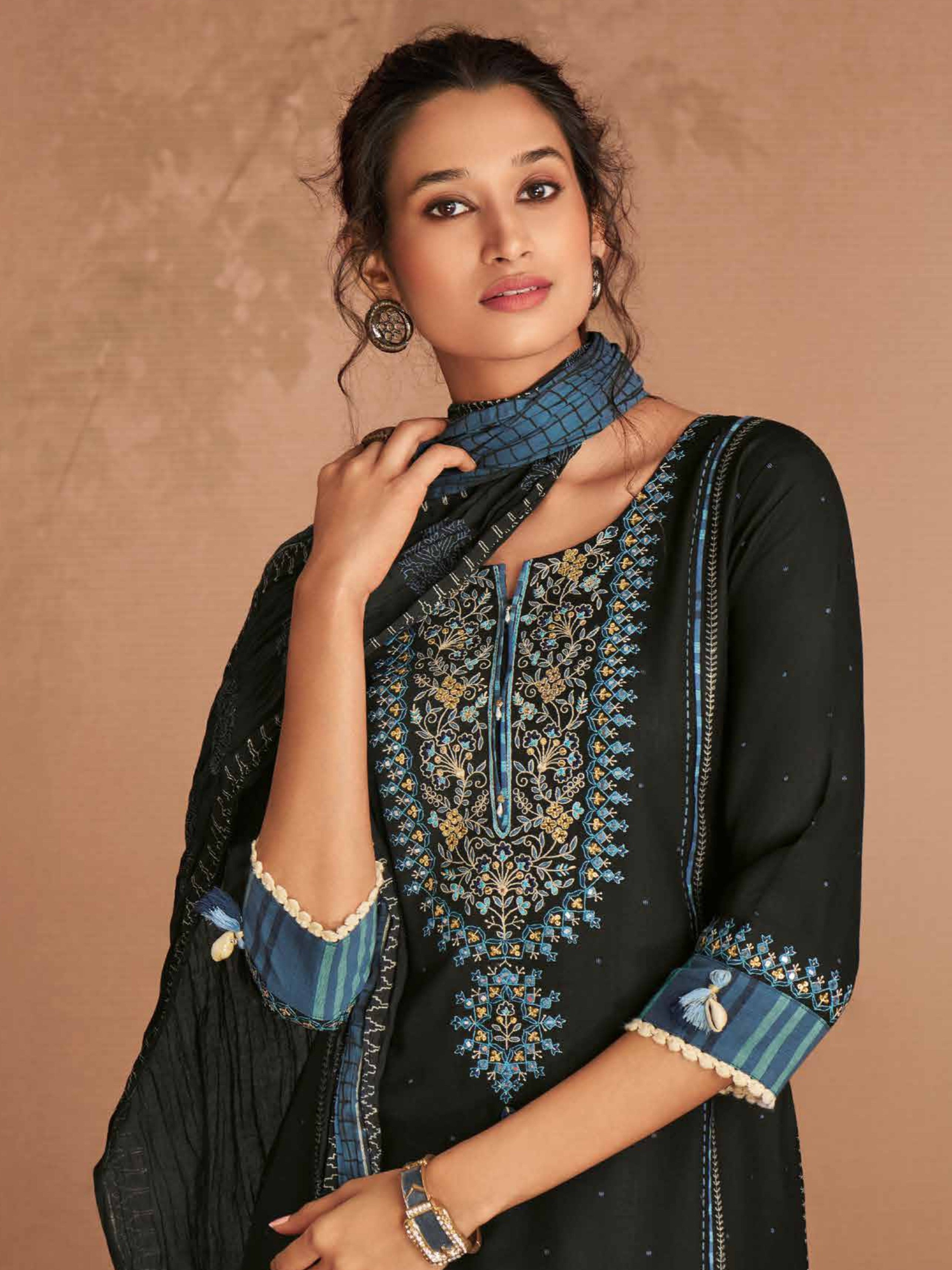 Abhira Kamiz & Pant