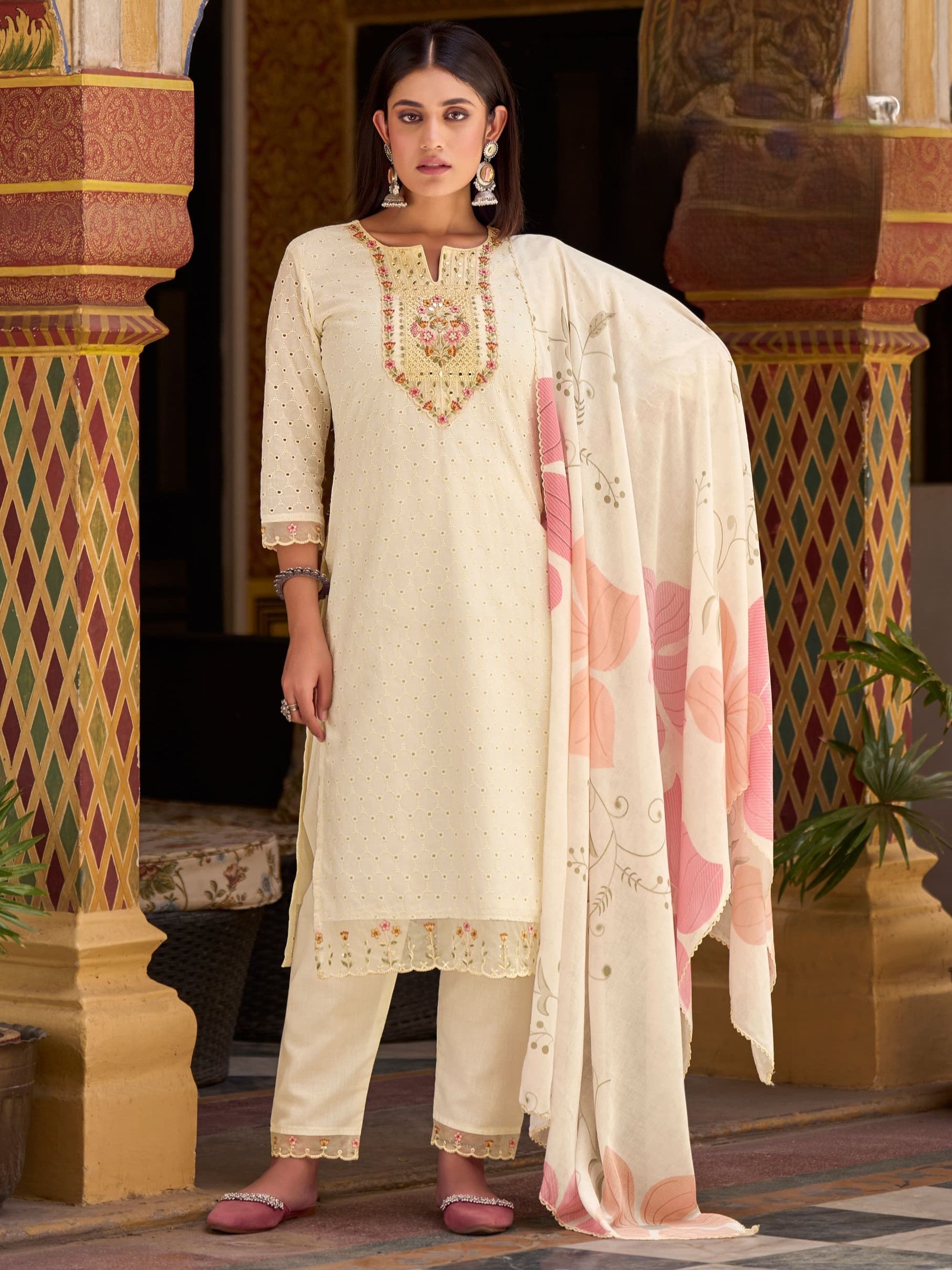 Noor Kamiz & Pant
