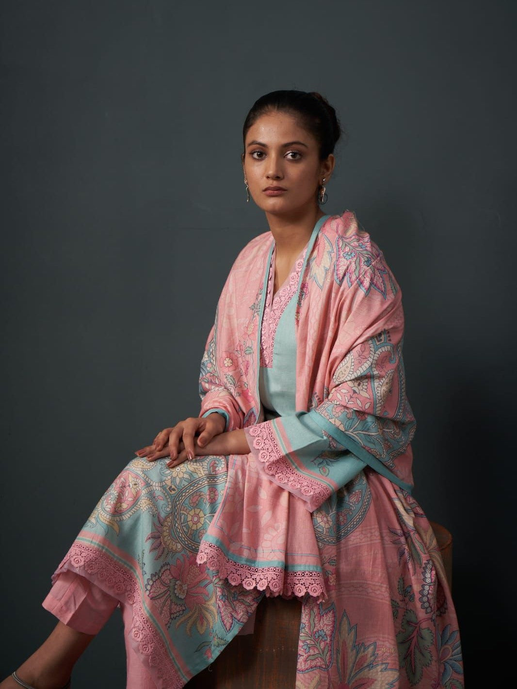 Noor Kamiz & Pant