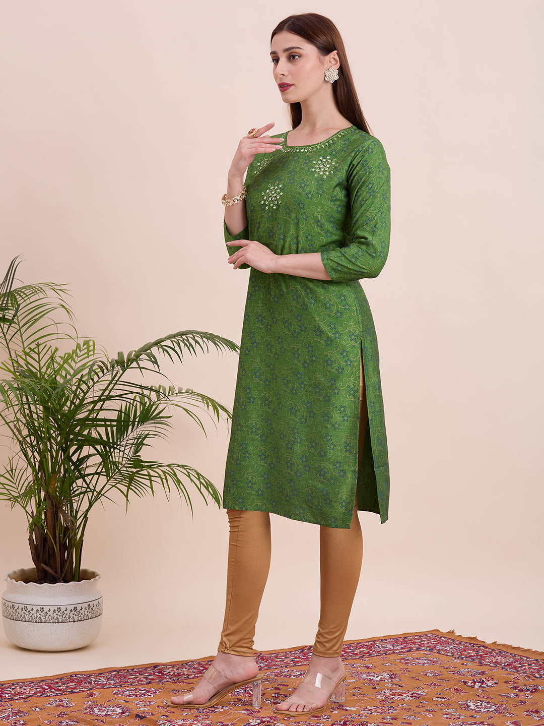 Nisha Kurti