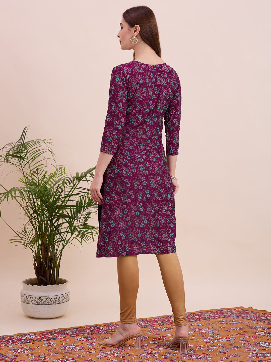 Nisha Kurti