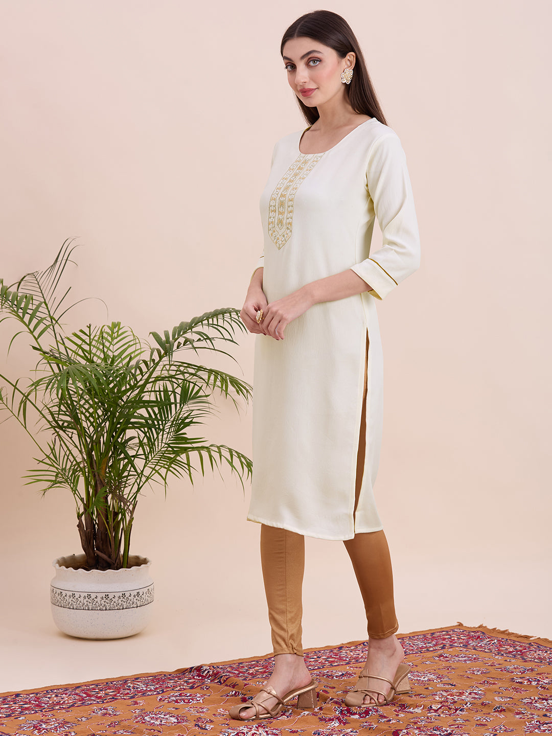 Zoya Kurti