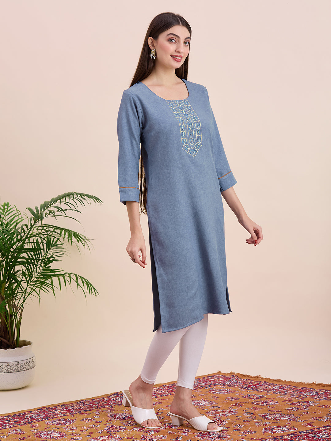 Zoya Kurti