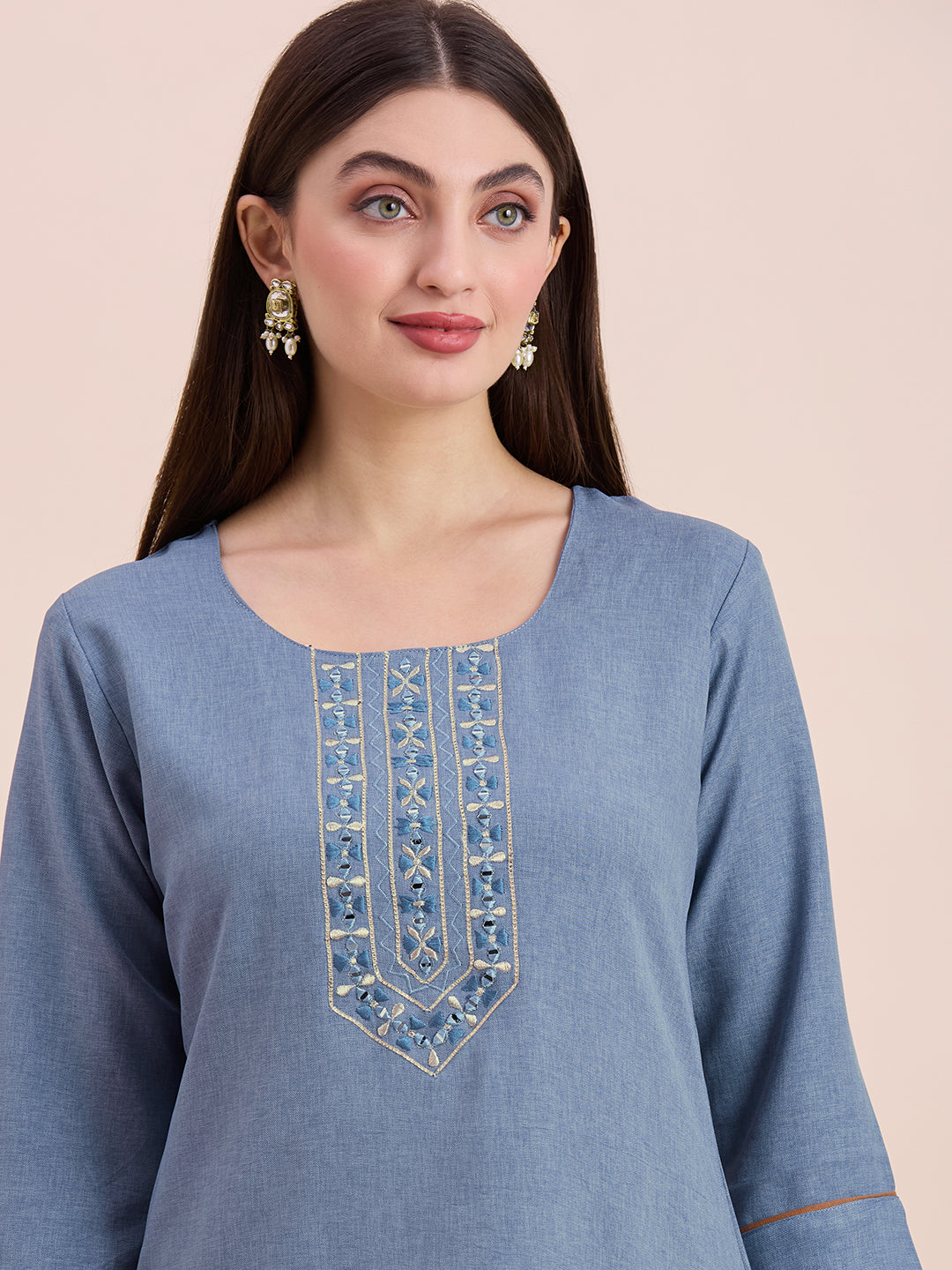 Zoya Kurti