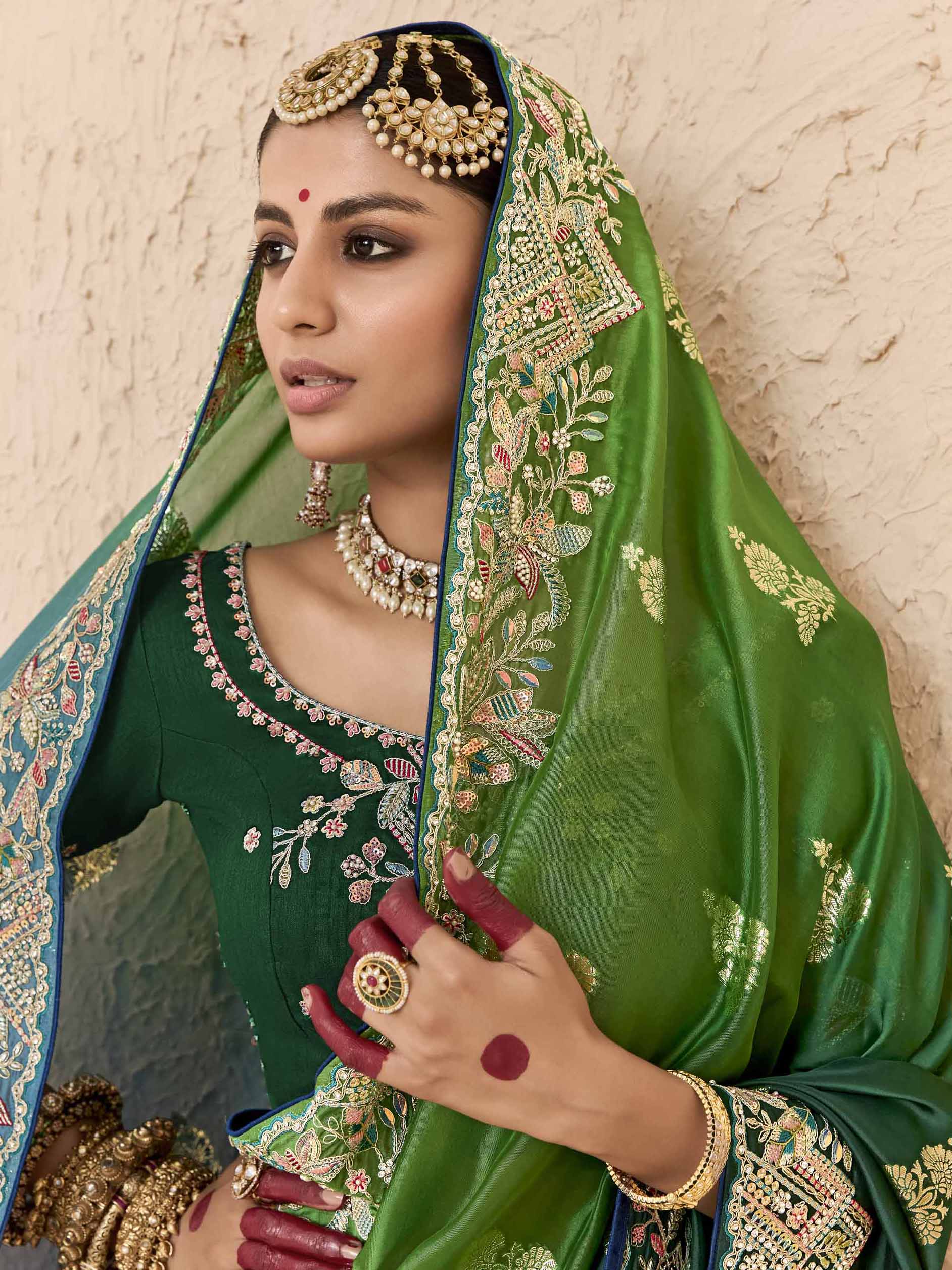 Tiya Saree