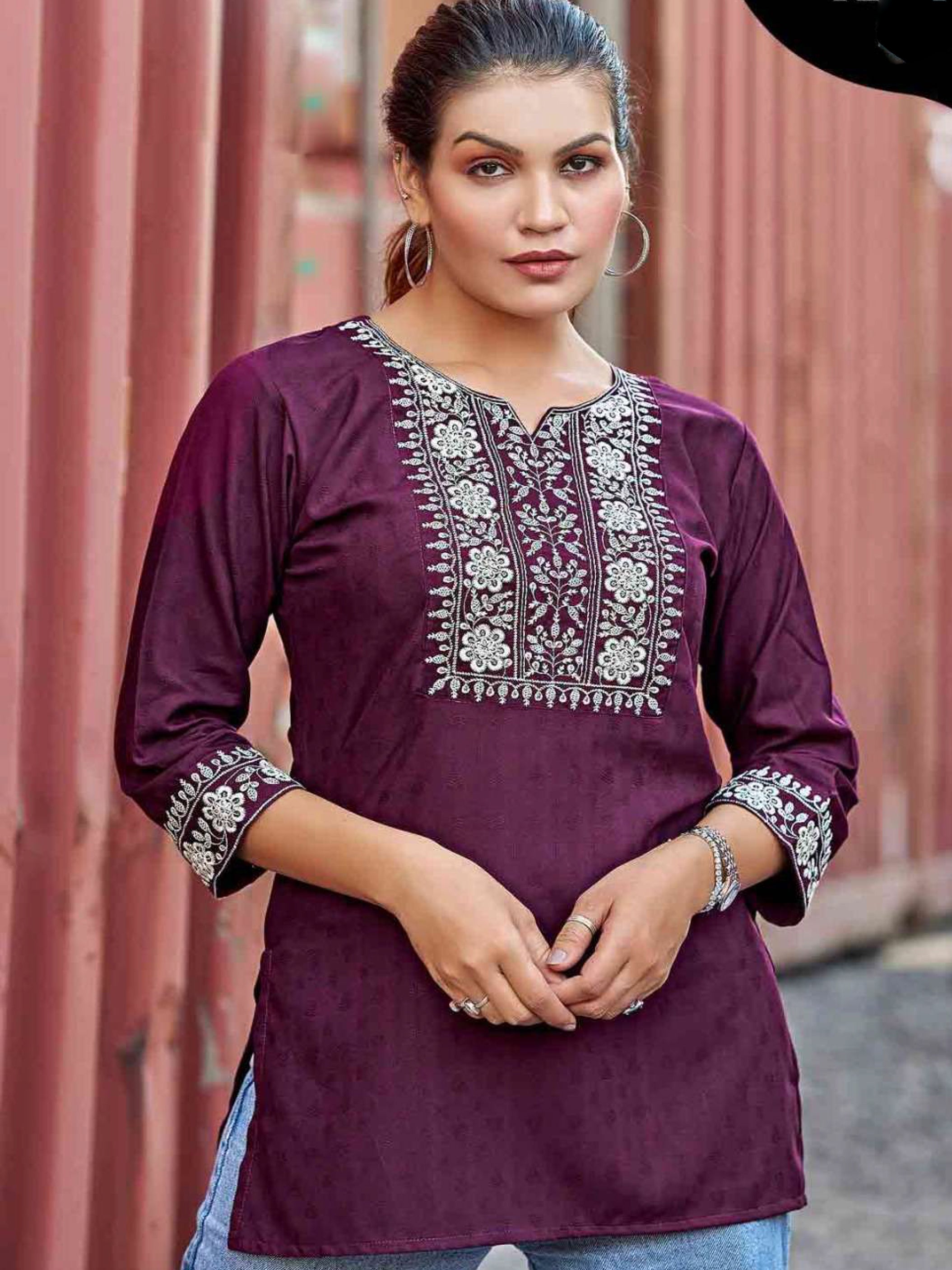 Geet Short Kurti