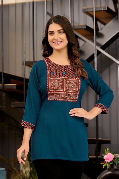 Mina Short Kurti