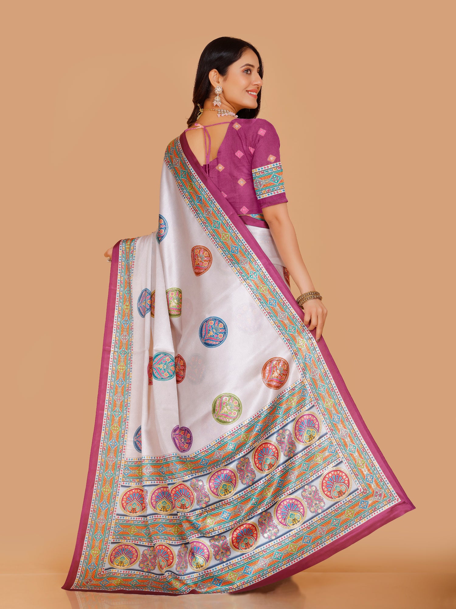 Navya Saree