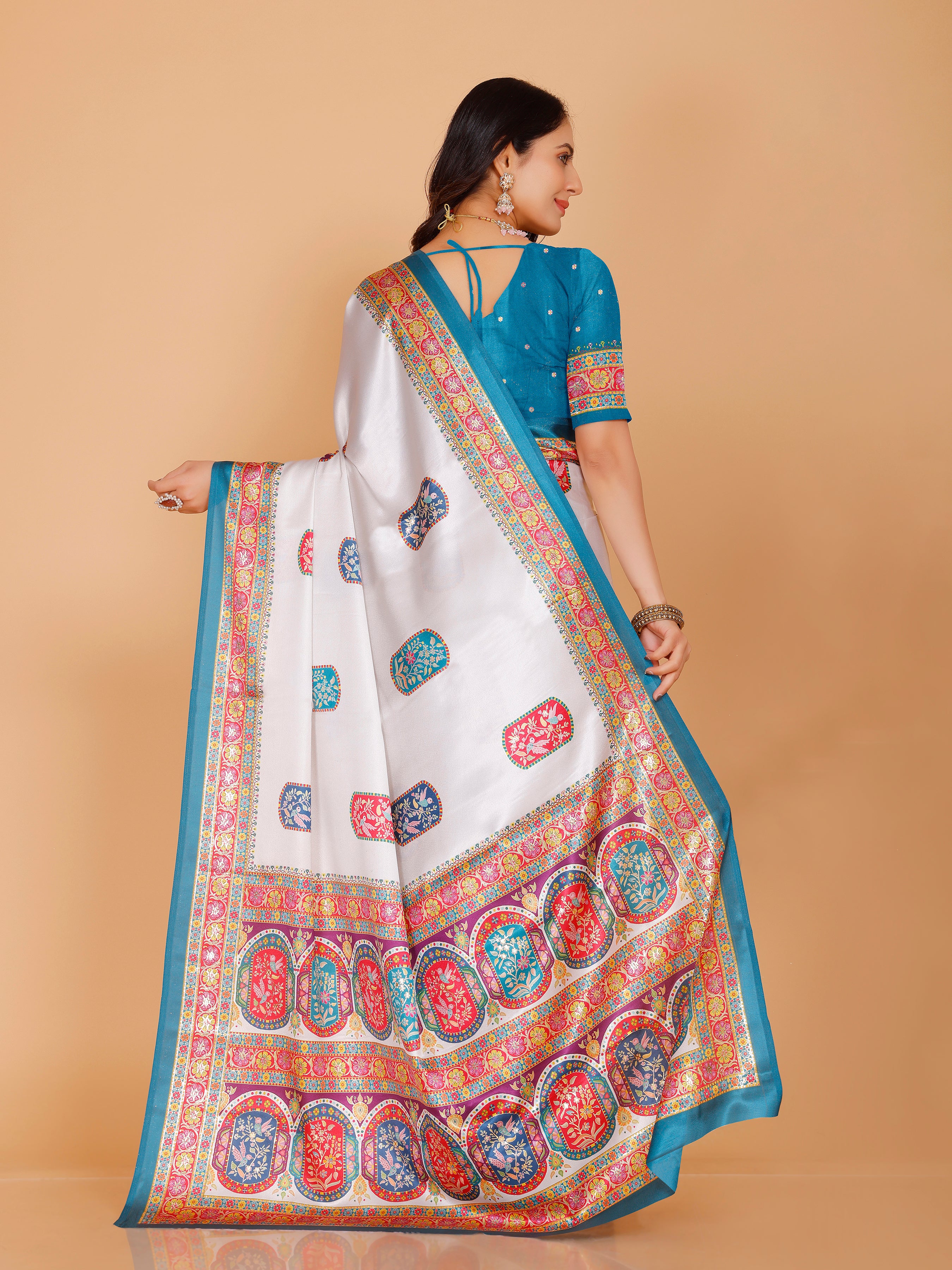 Navya Saree