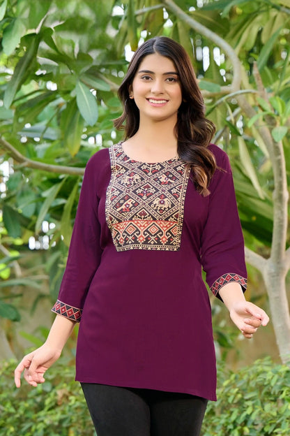 Mina Short Kurti