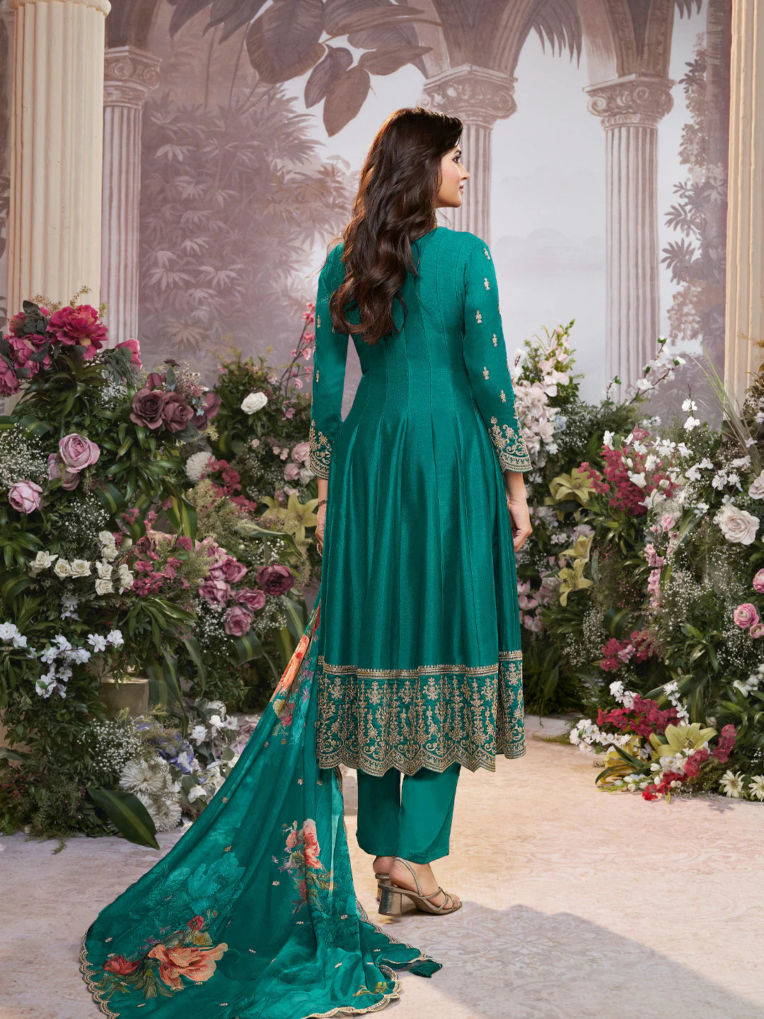 Heena Flair Suit