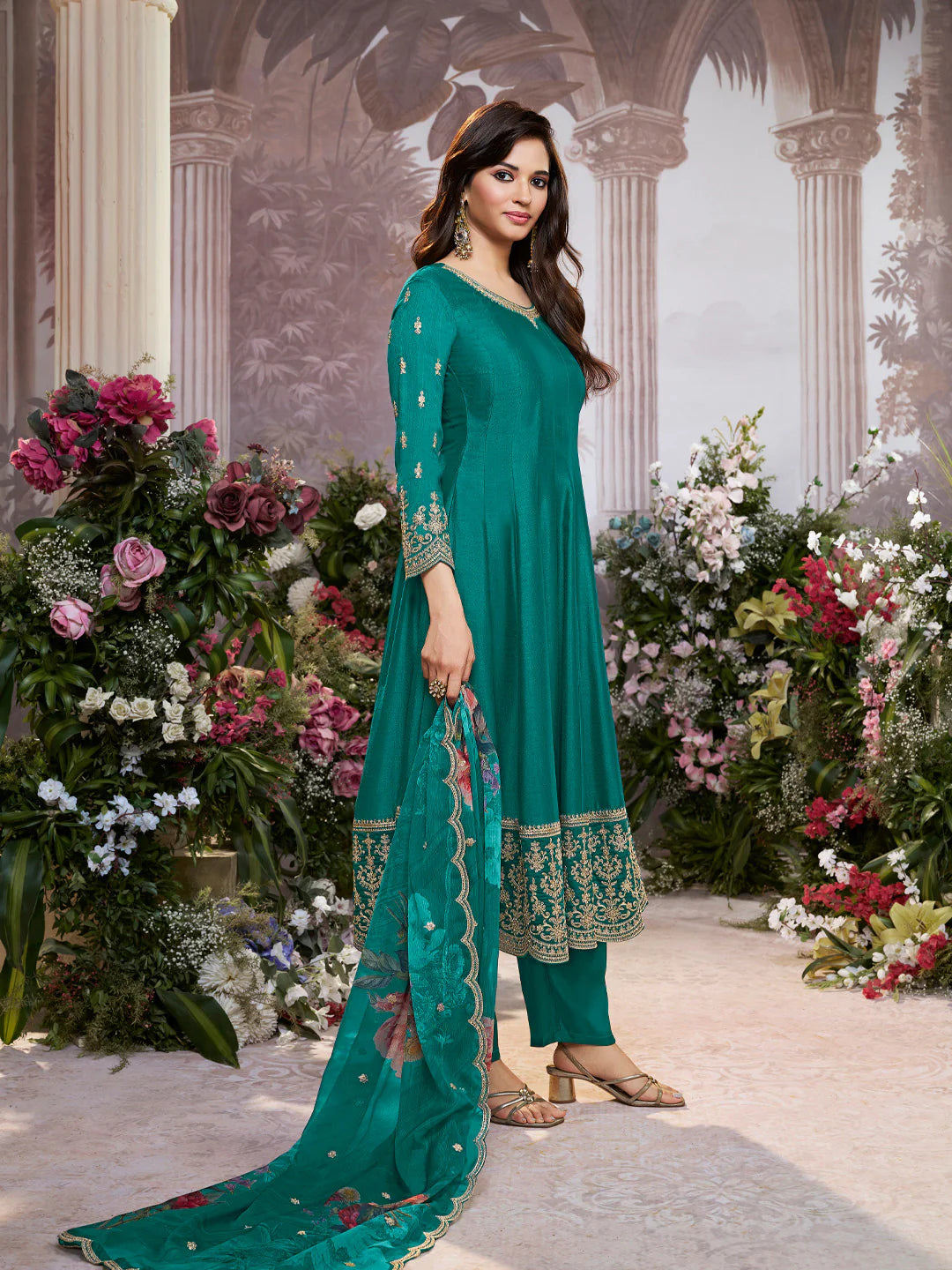 Heena Flair Suit