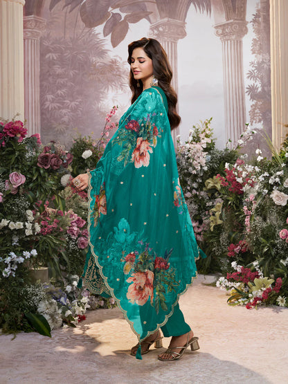 Heena Flair Suit
