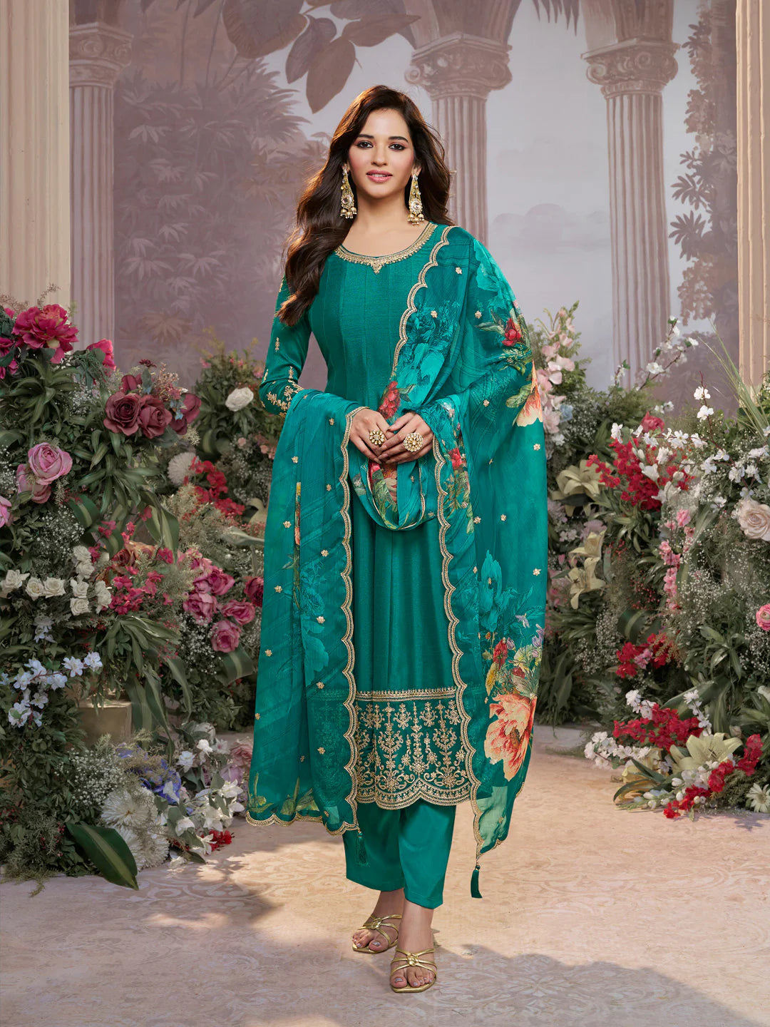 Heena Flair Suit