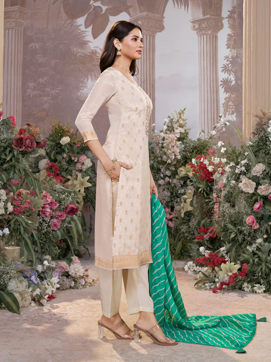 Nilam Kamiz &amp; Pant