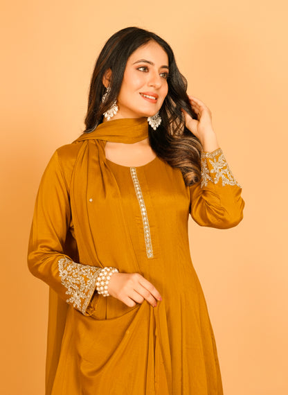 Kesri Kamiz &amp; Pant