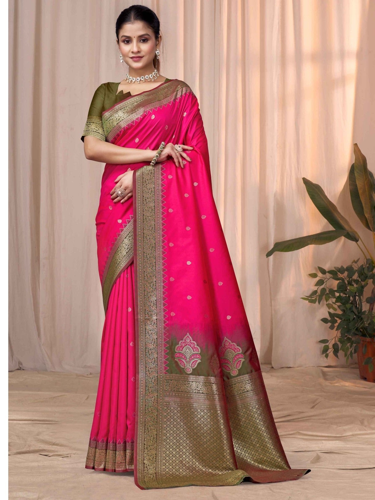 Radhika Saree