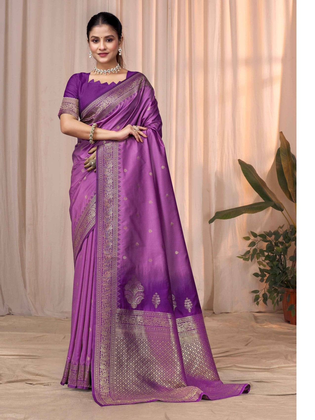 Radhika Saree