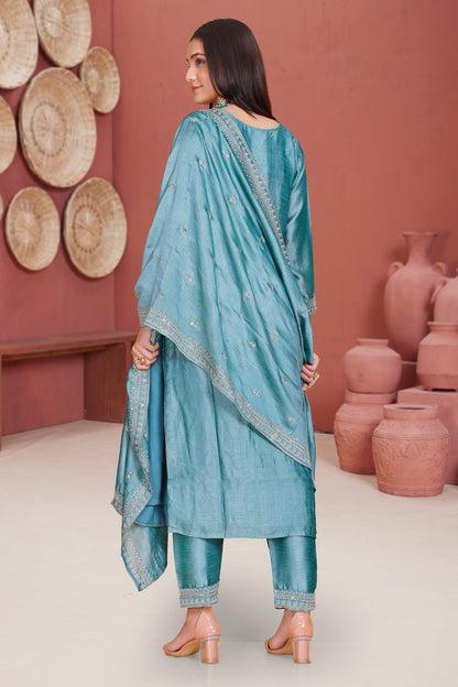 Kareena Kamiz &amp; Pant