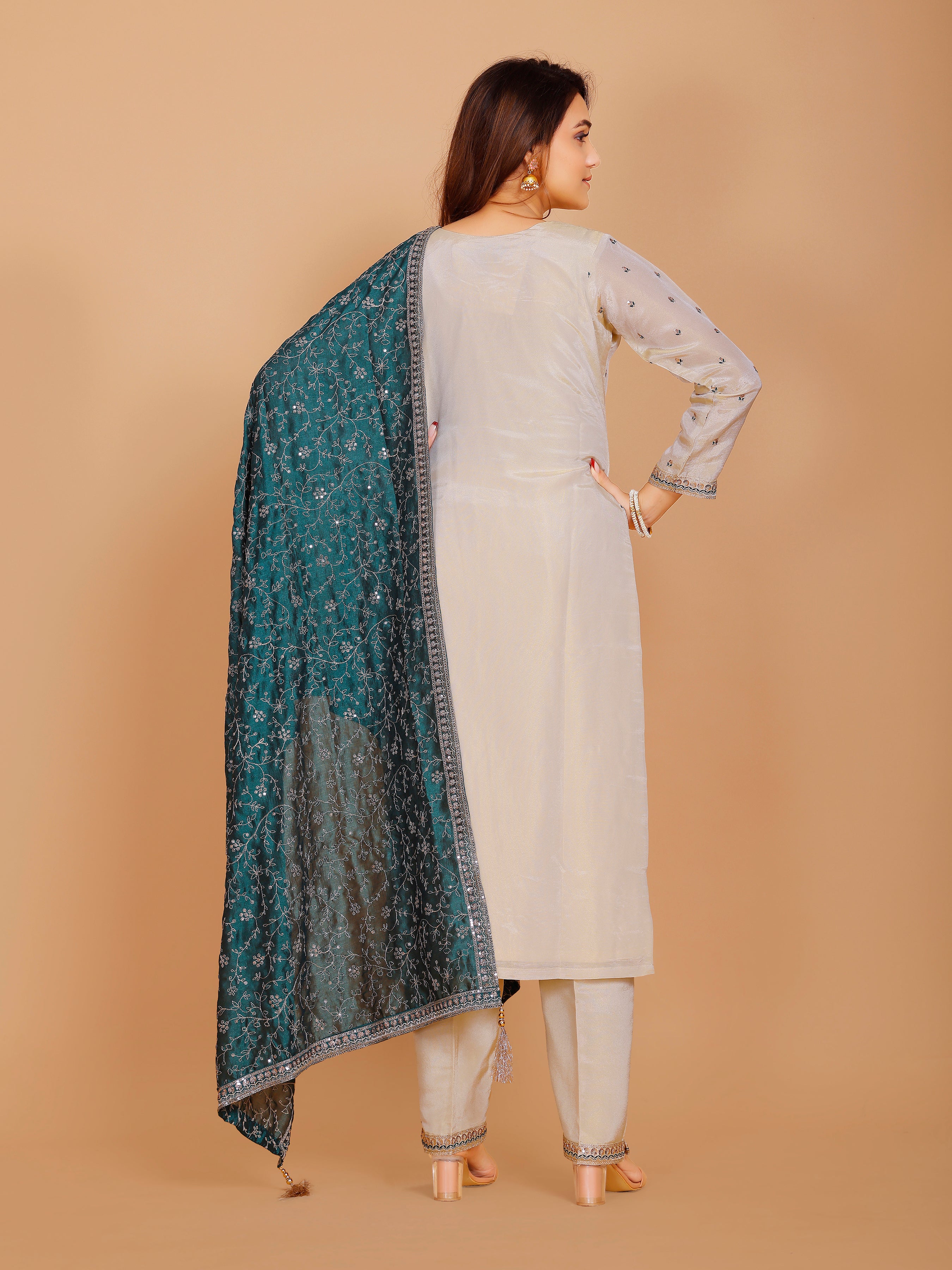 Anamika Kamiz &amp; Pant