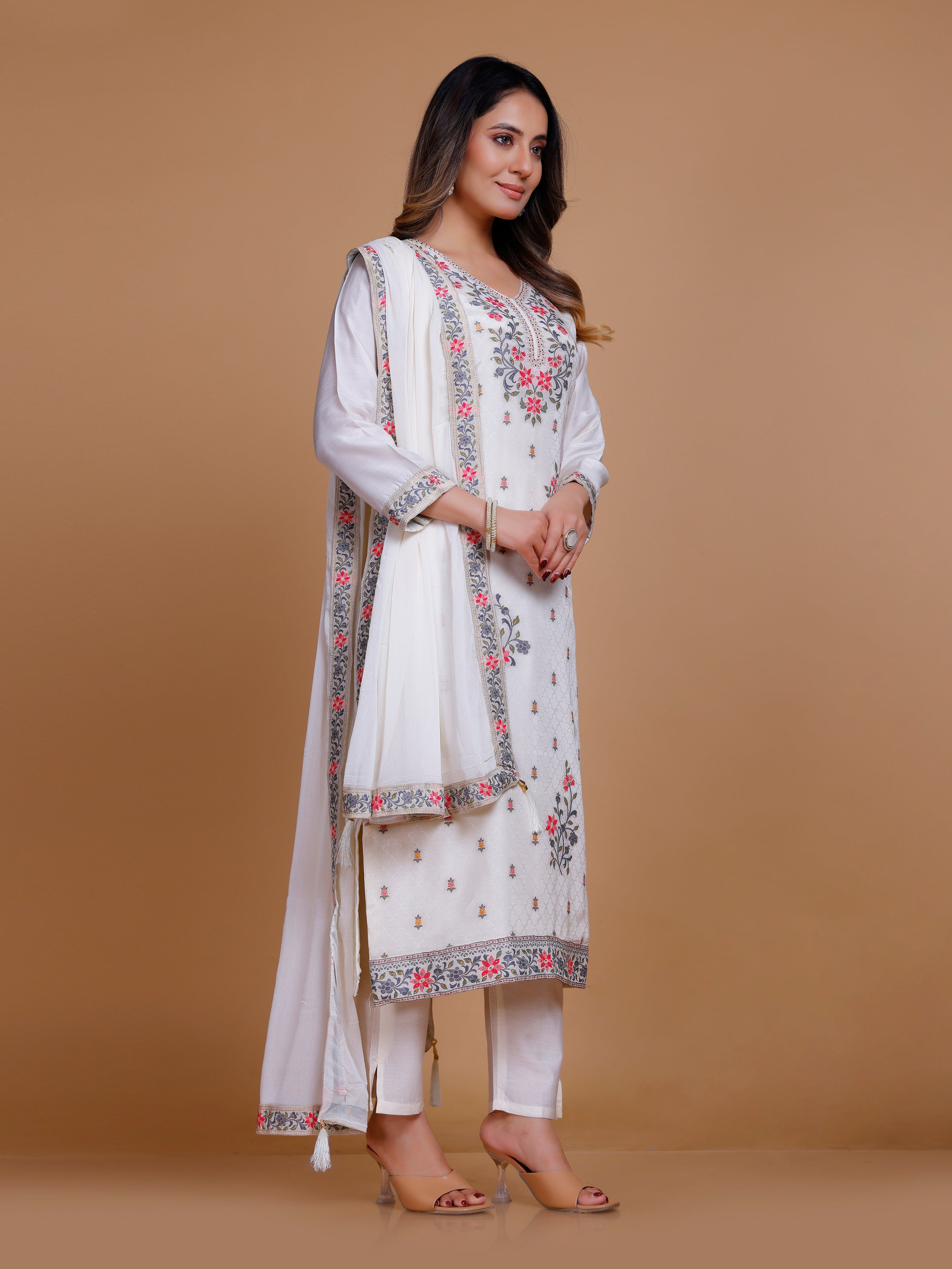 Kanika Kamiz &amp; Pant
