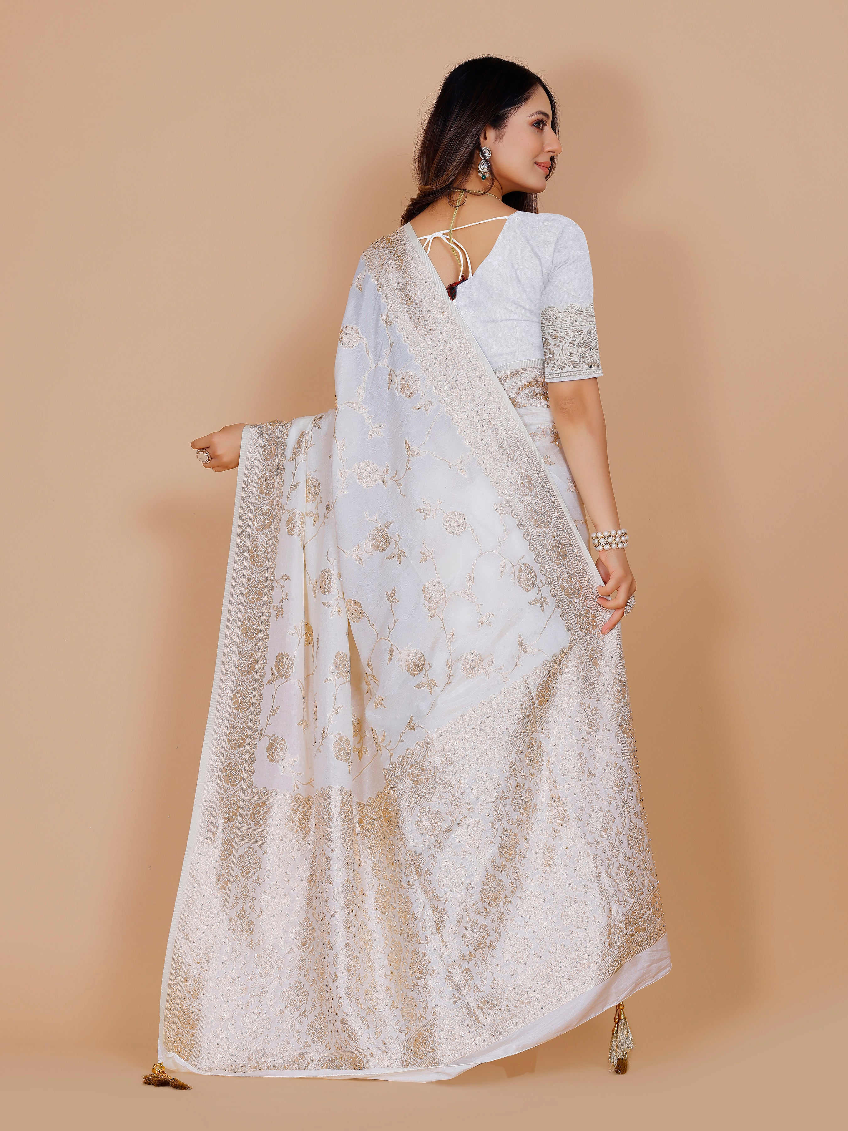 Juhi Saree