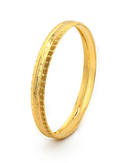 Elegant 22ct Gold Pair Bangles