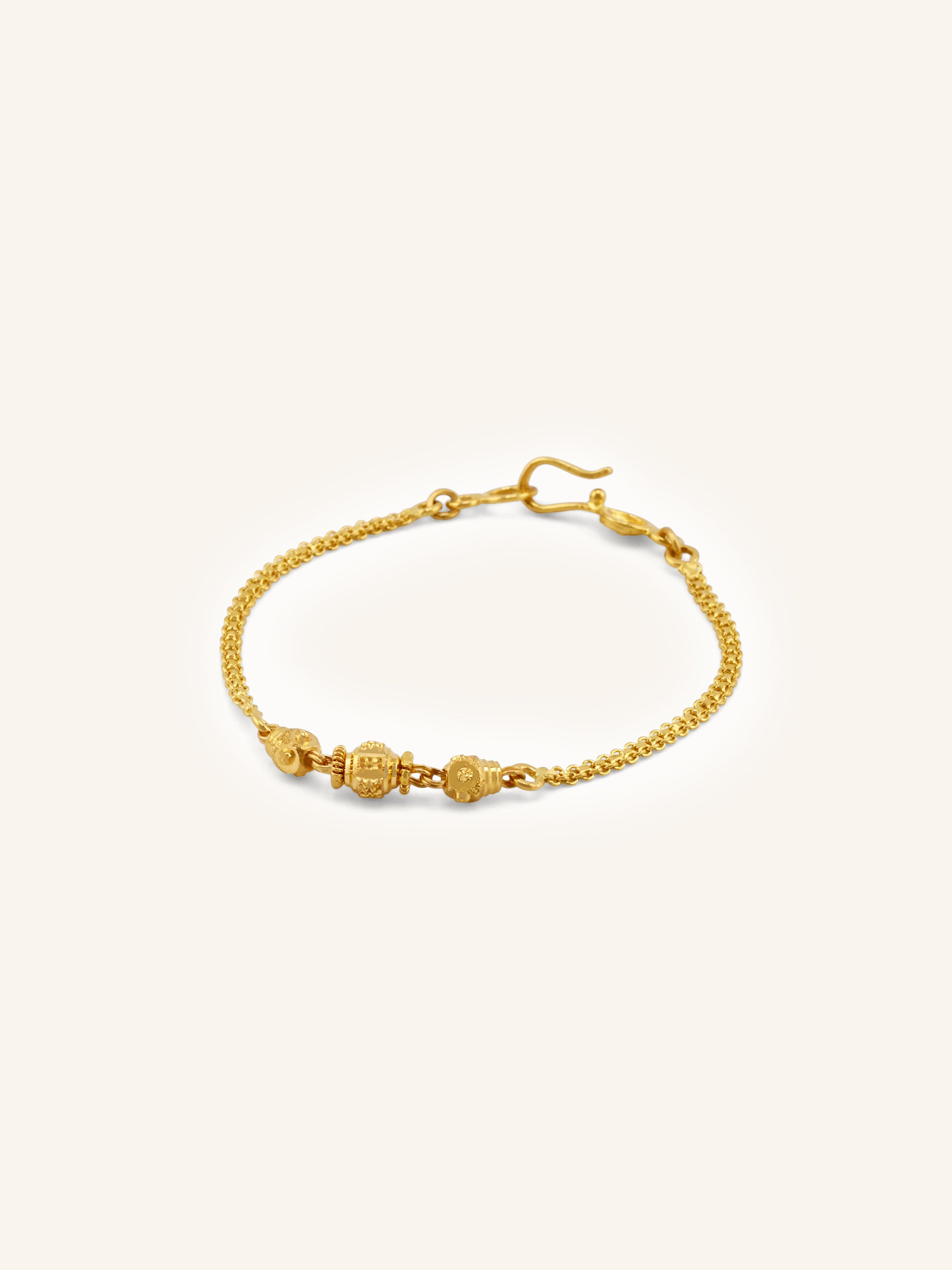 Adorable 22ct Gold Ball Baby Bracelet