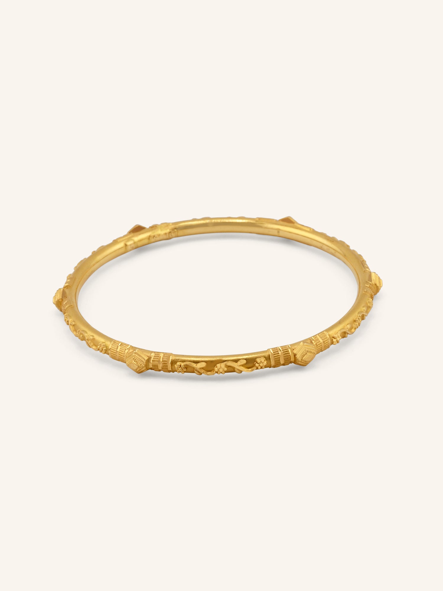 Captivating 22ct Gold Filigree 4 Piece Bangles