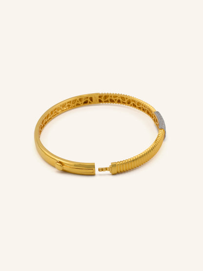22ct Gold CZ Bangle