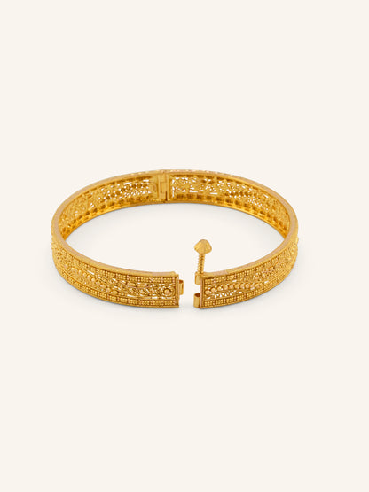 22ct Gold Screw Patta Pair Bangles