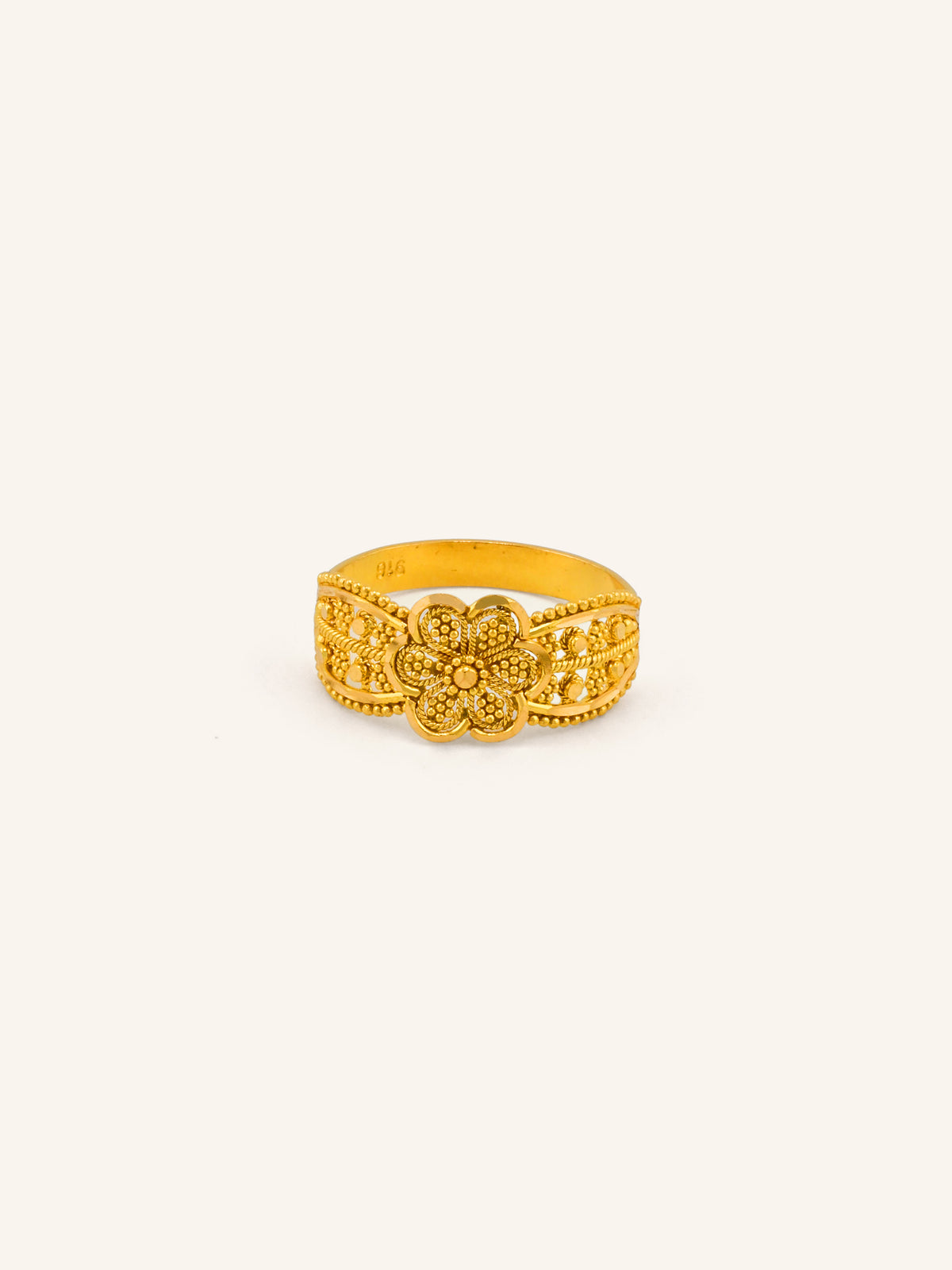 22ct Gold Ladies Ring