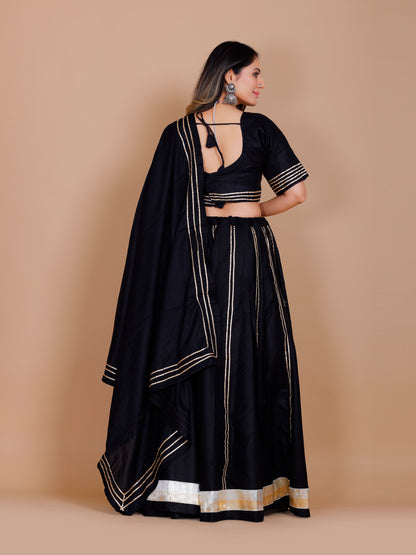 Meera Lahenga Choli